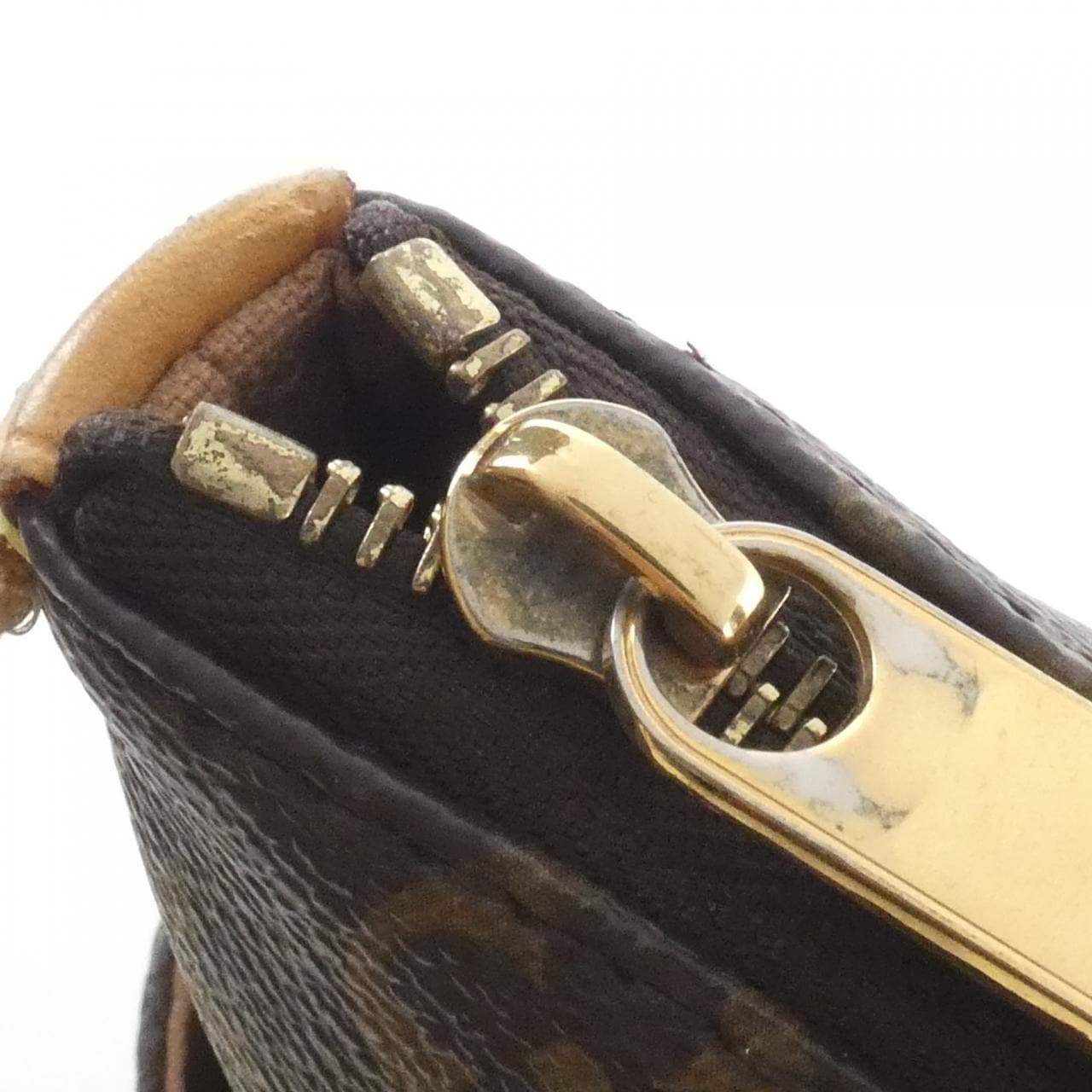 ルイヴィトン モノグラム トータリー MM M56689 バッグ