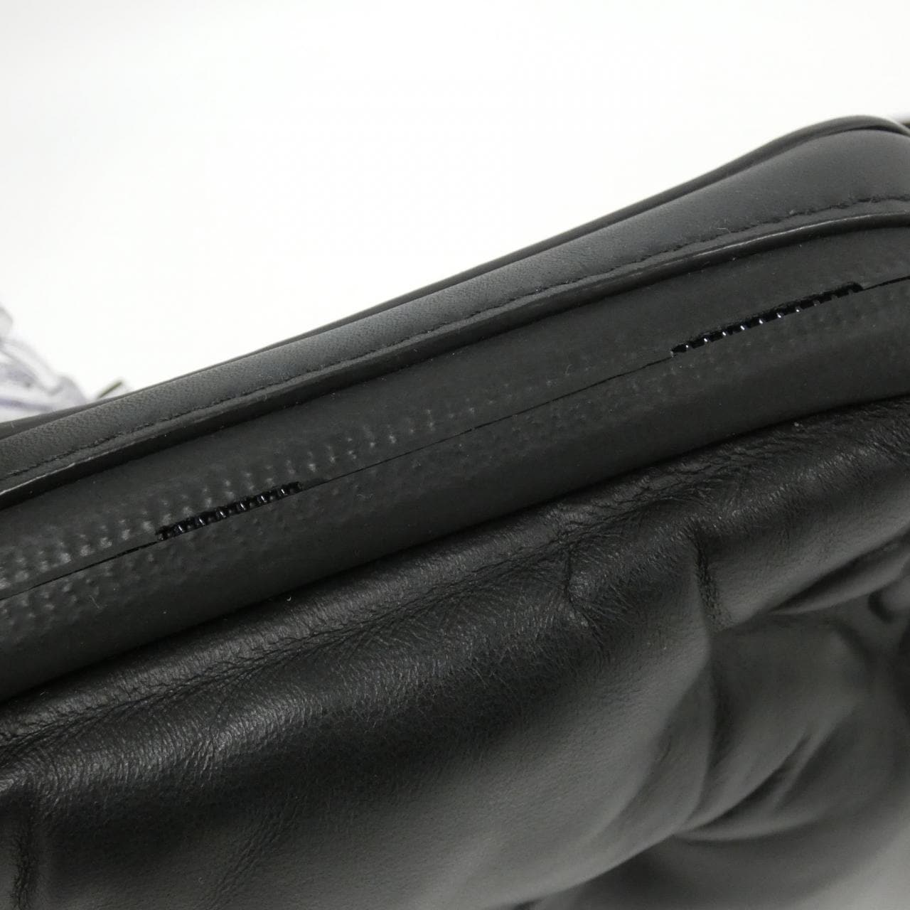 ルイヴィトン LOUIS VUITTON 2054 アシンメトリカル スリングバッグ M68773 ショルダーバッグ