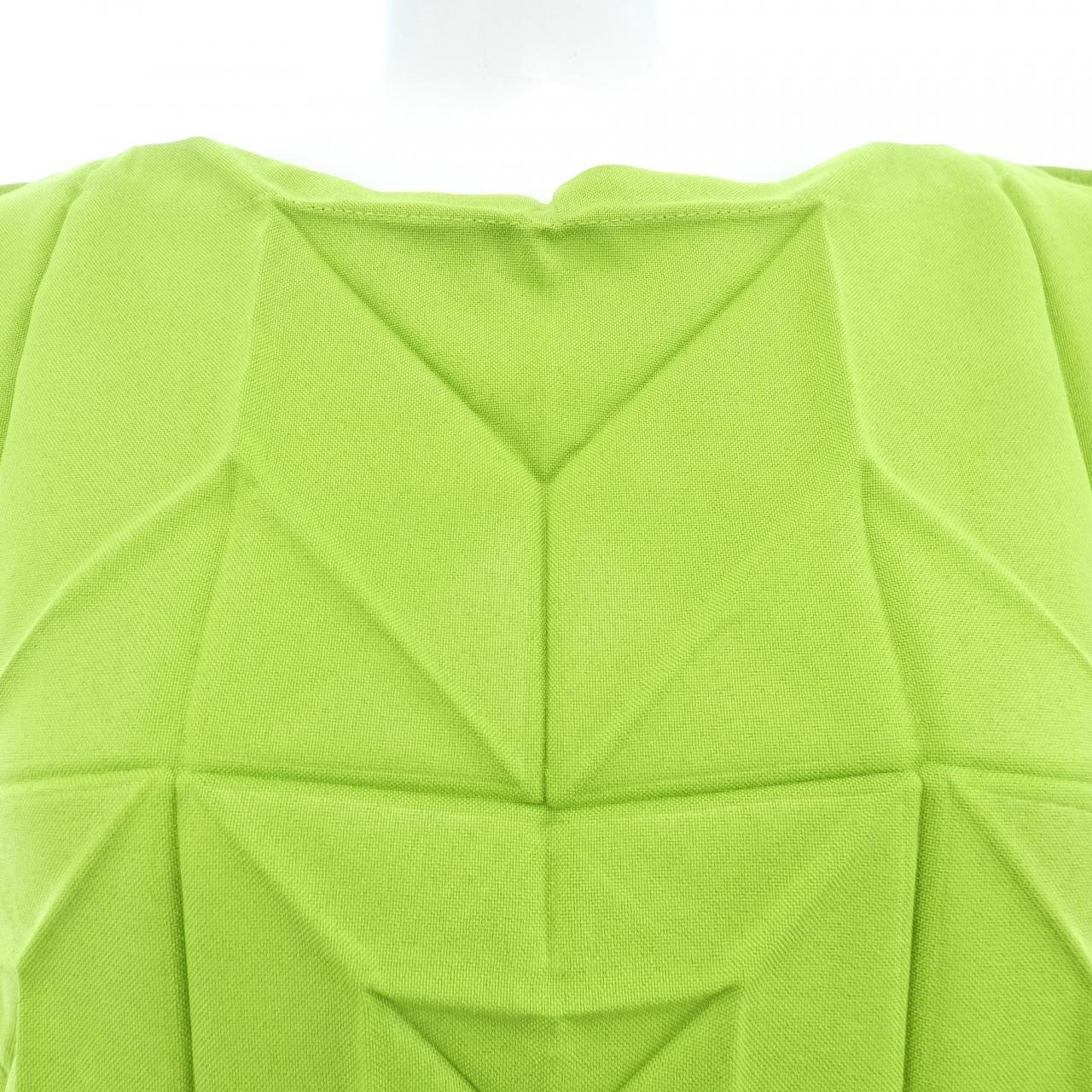 ミーイッセイミヤケ me ISSEY MIYAKE トップス