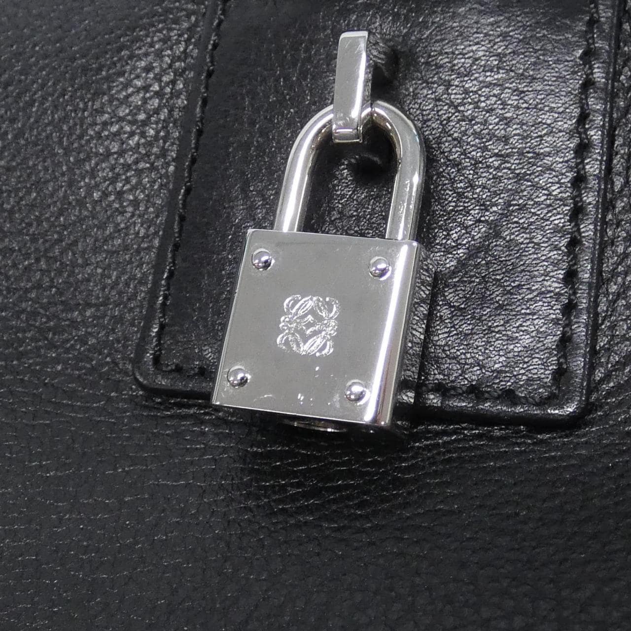 ロエベ アマソナ 36cm 311 62 002 バッグ