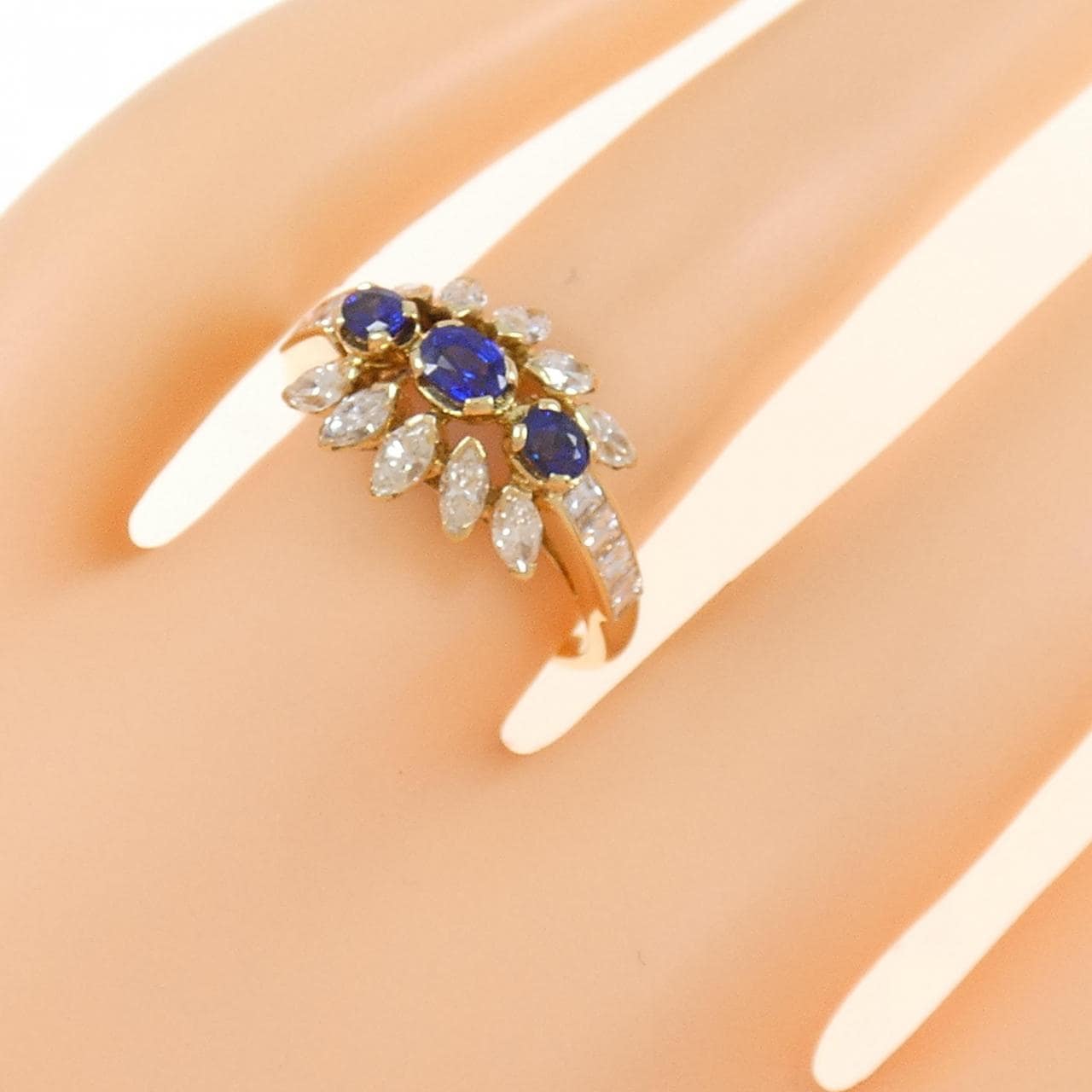 750YG Sapphire Ring 0.43CT