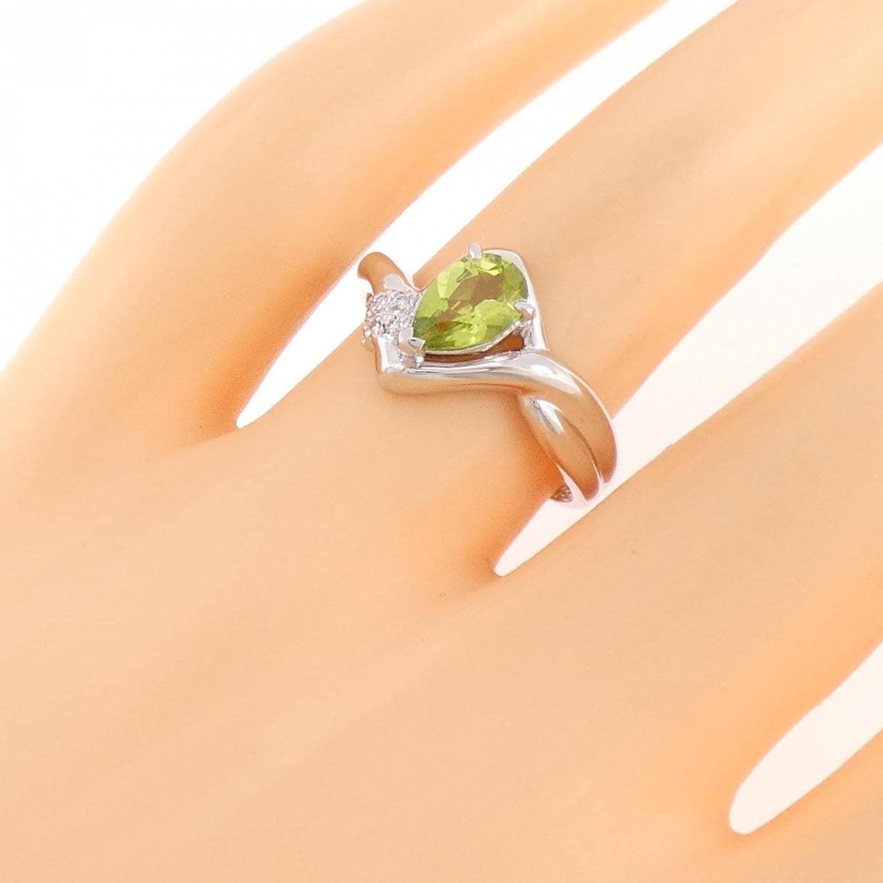 PT900 ペリドット リング 0.70CT