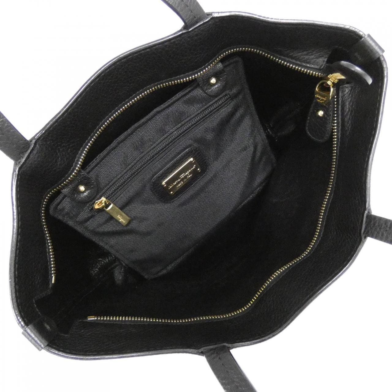 サルヴァトーレフェラガモ 21 D764 バッグ