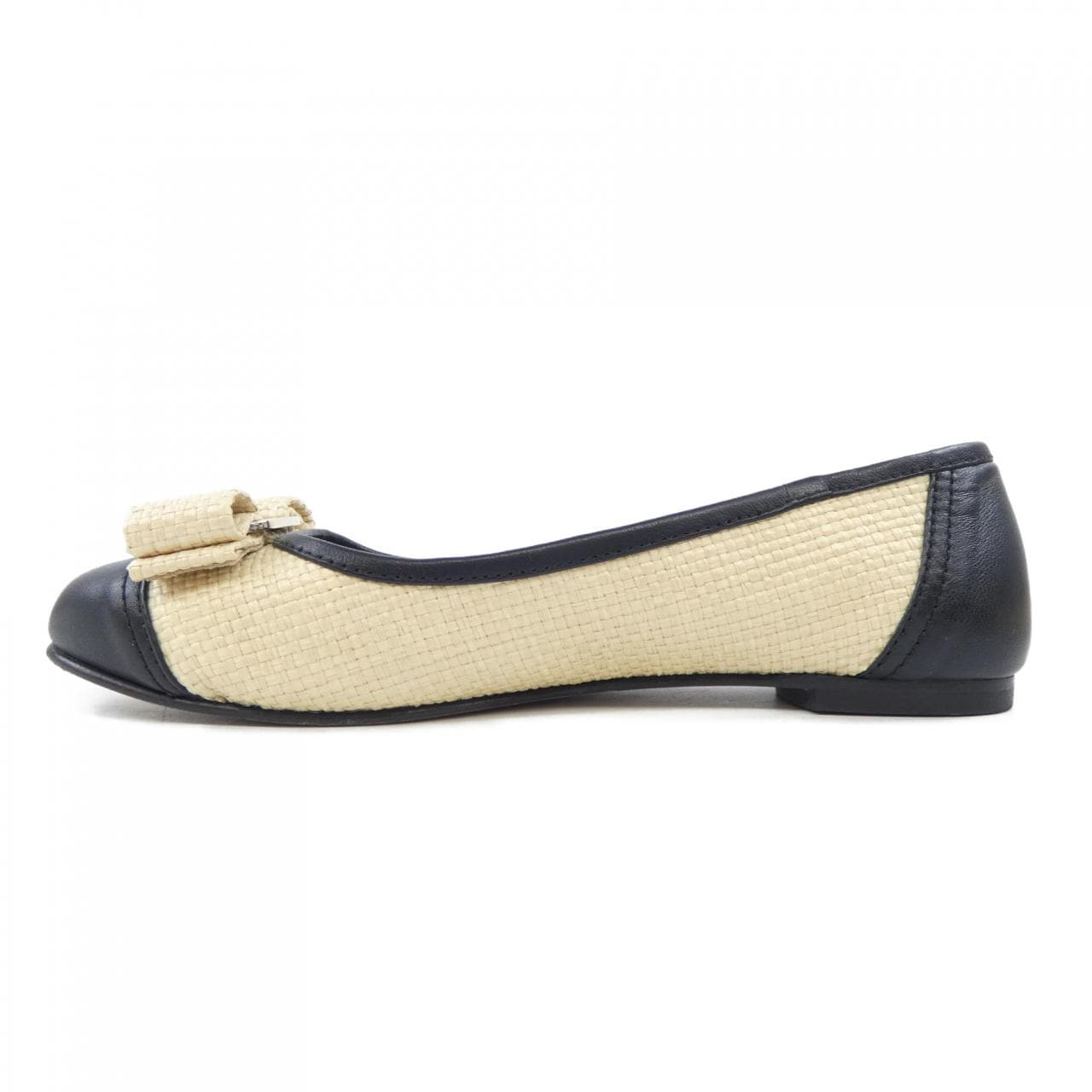 サルヴァトーレフェラガモ SALVATORE FERRAGAMO フラットシューズ