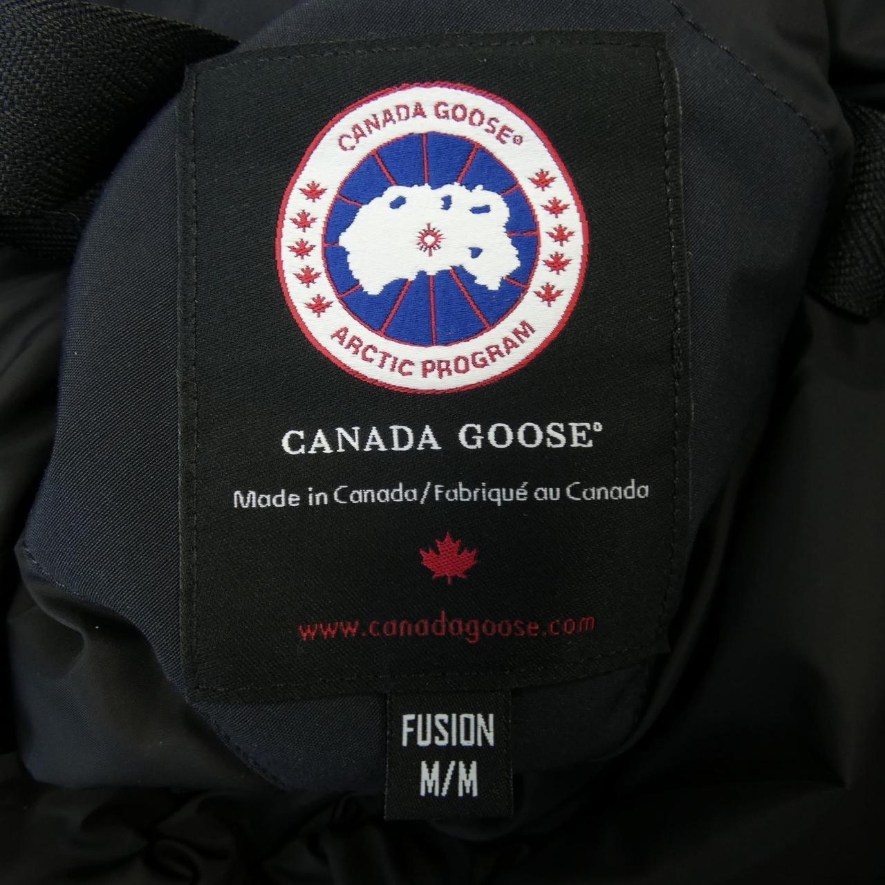 加拿大鵝CANADA GOOSE羽絨大衣