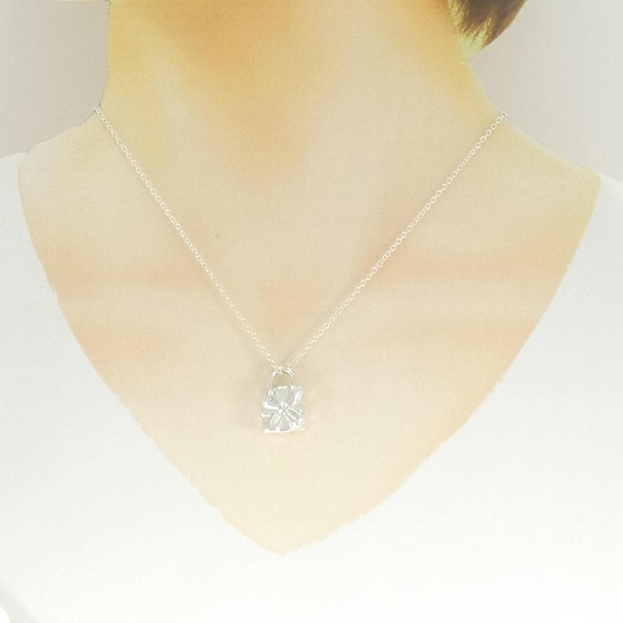 ティファニー ボウ ボックス ネックレス