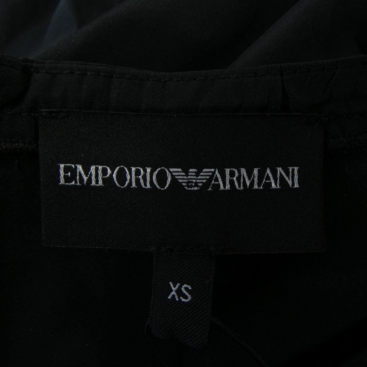 エンポリオアルマーニ EMPORIO ARMANI トップス