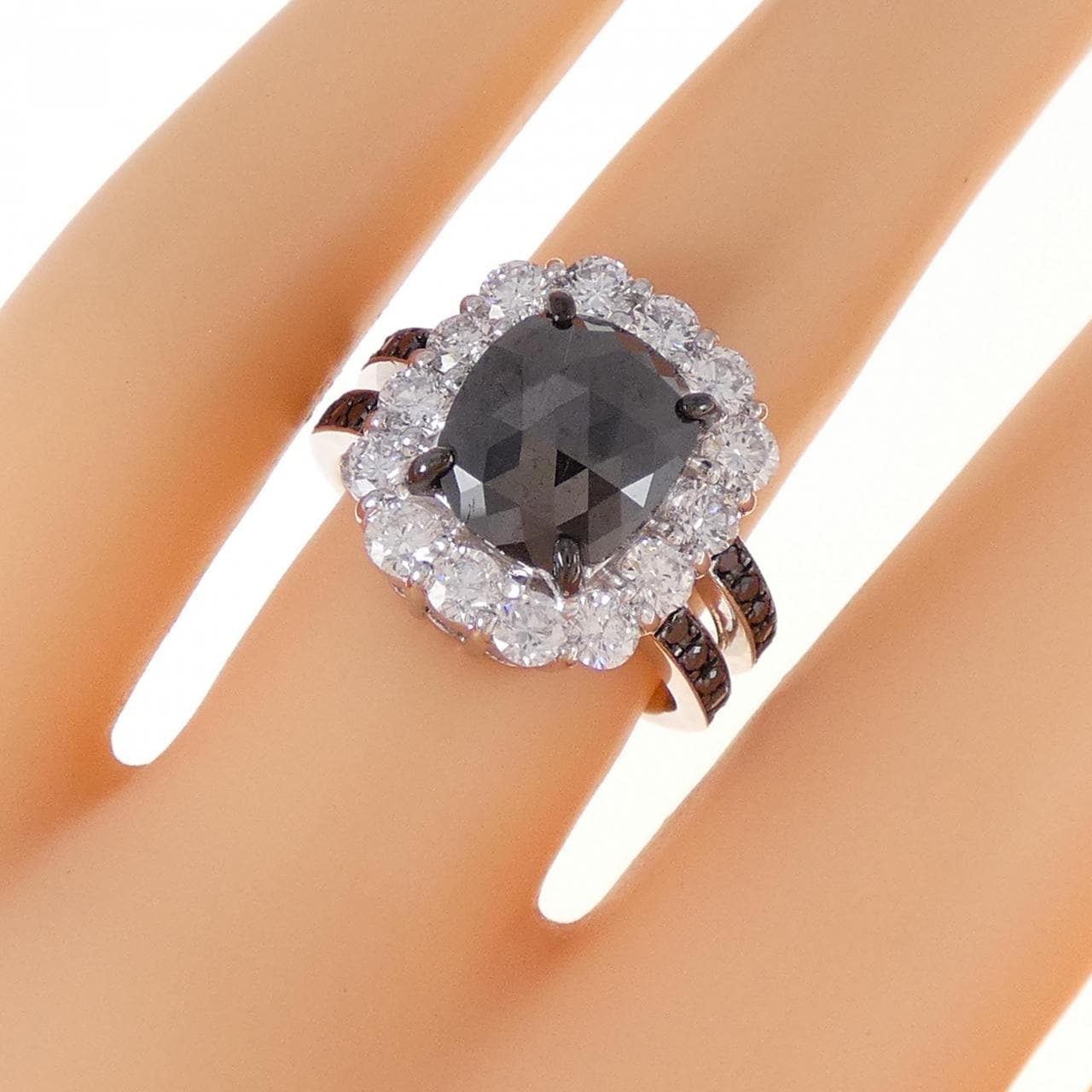 K18WG/K18BG ダイヤモンド リング 2.08CT