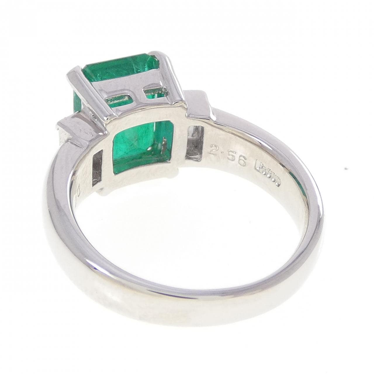 PT900 エメラルド リング 2.56CT