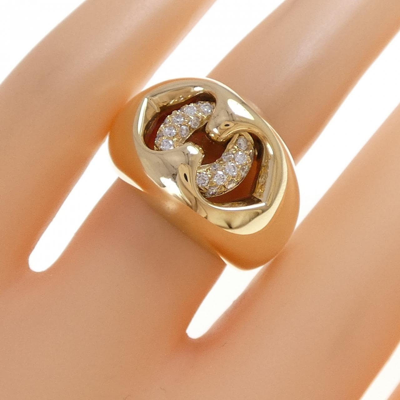 ブルガリ アブラッチオ リング