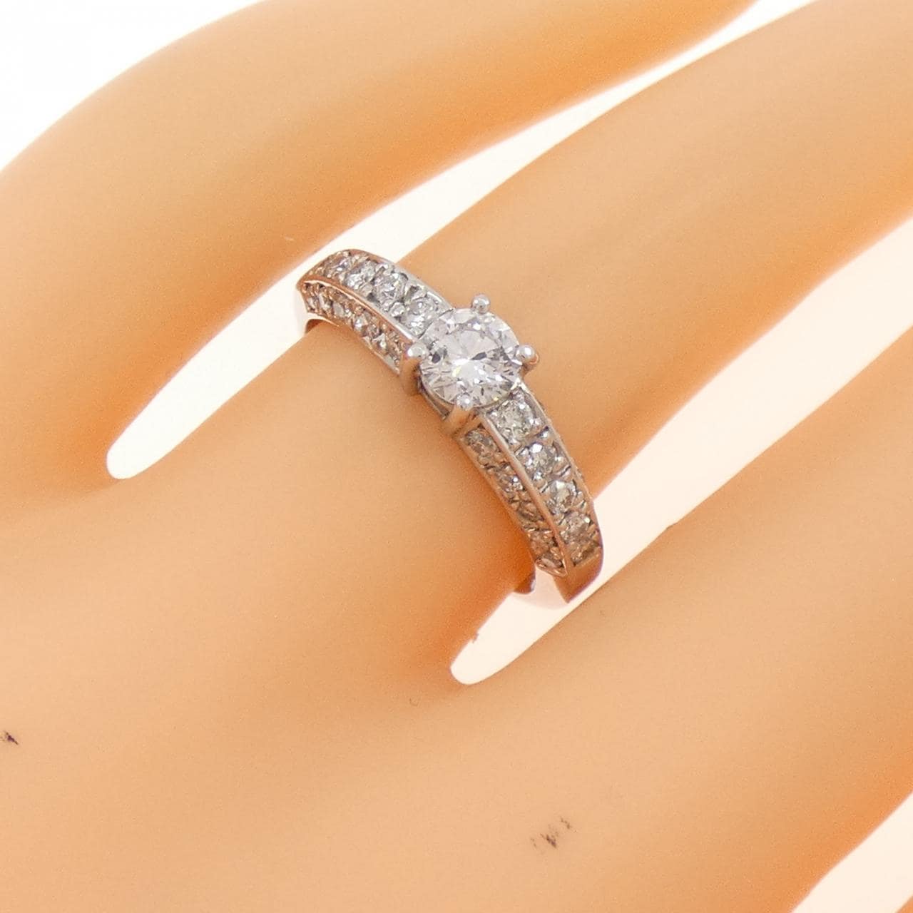 PT900 ダイヤモンド リング 0.328CT