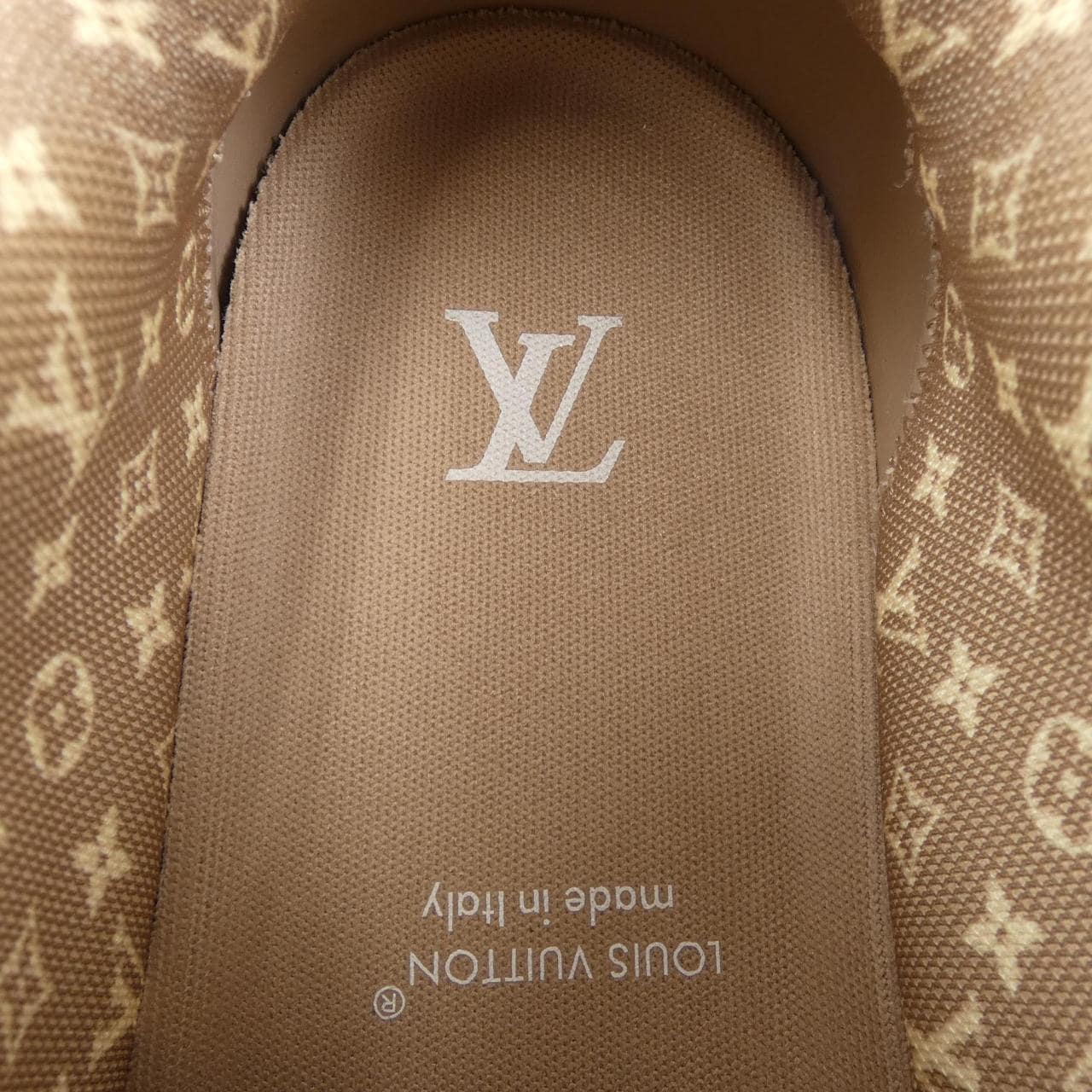 ルイヴィトン LOUIS VUITTON スニーカー