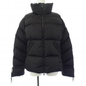 モンクレール MONCLER ダウンジャケット