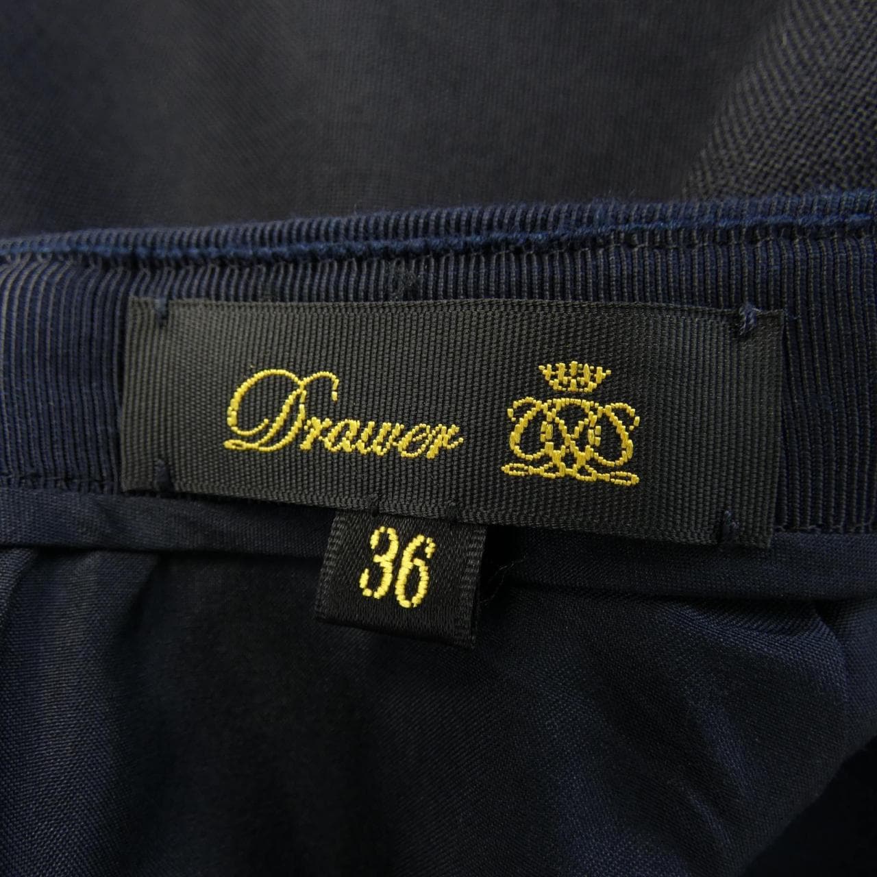DRAWER skirt