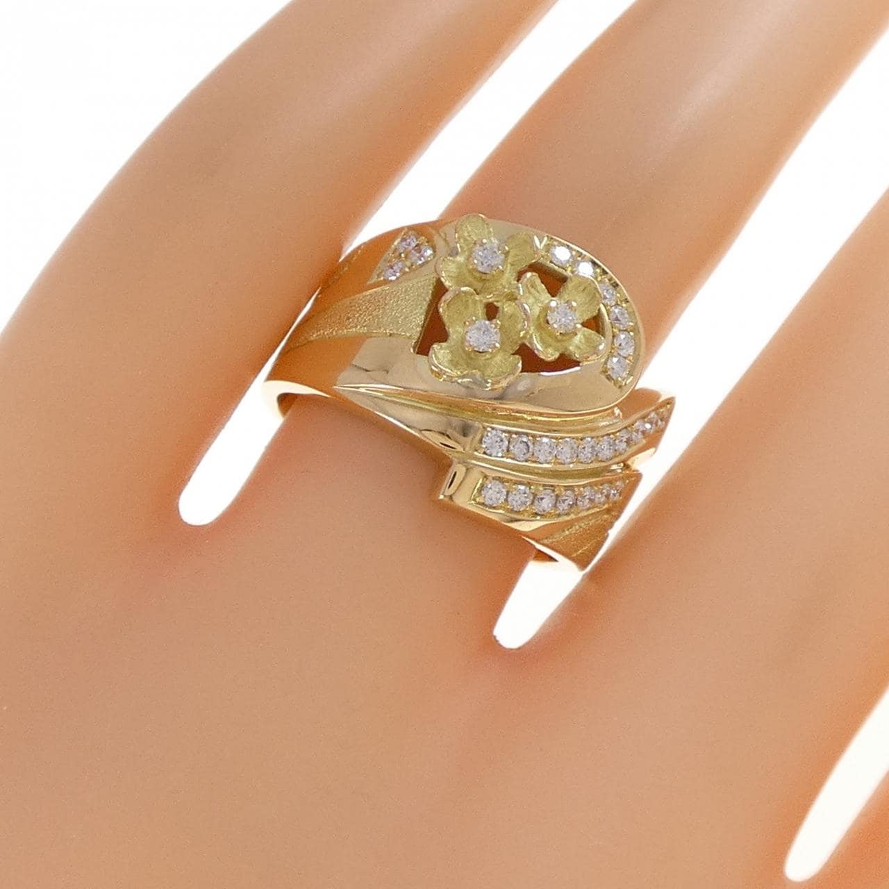 イケダケイコ フラワー ダイヤモンド リング 0.32CT