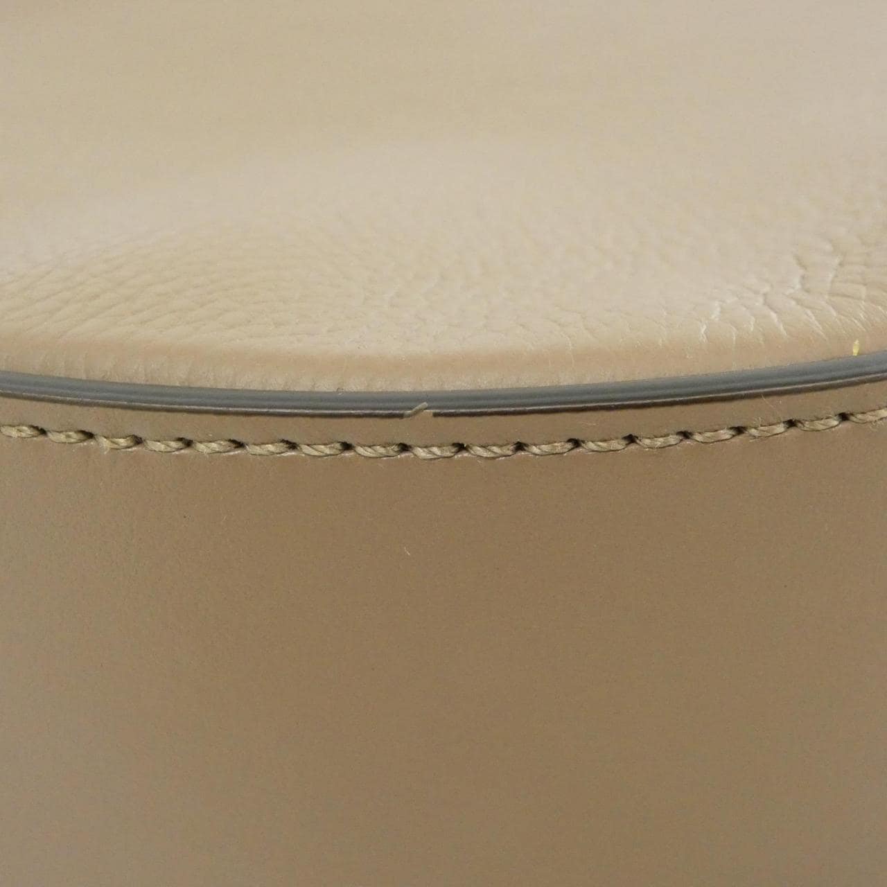 トッズ OBOE XBWAORS0200P6YC403 ショルダーバッグ