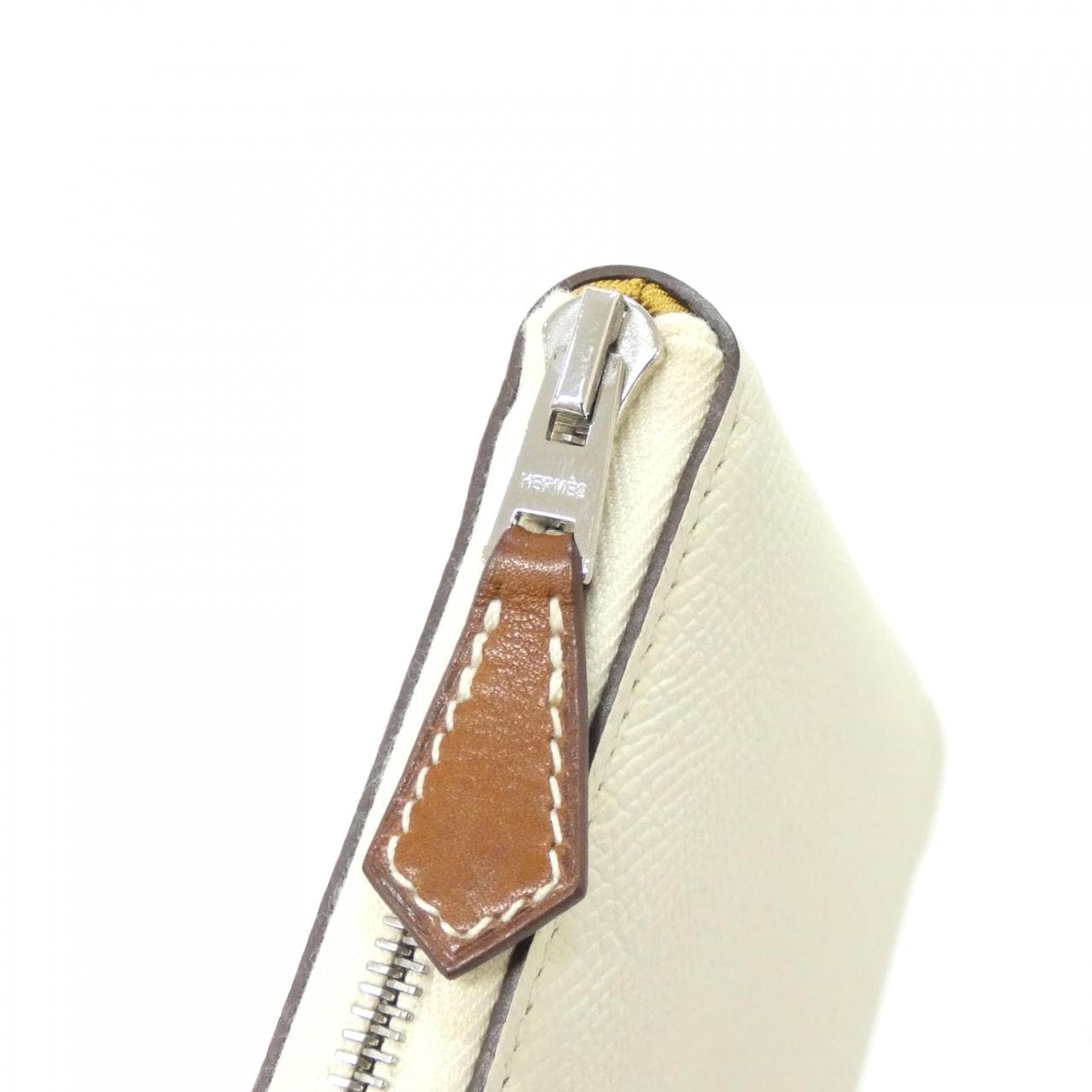 エルメス BRIDES DE GALA FANTOME POIS シルク イン コンパクト 075190CK 財布