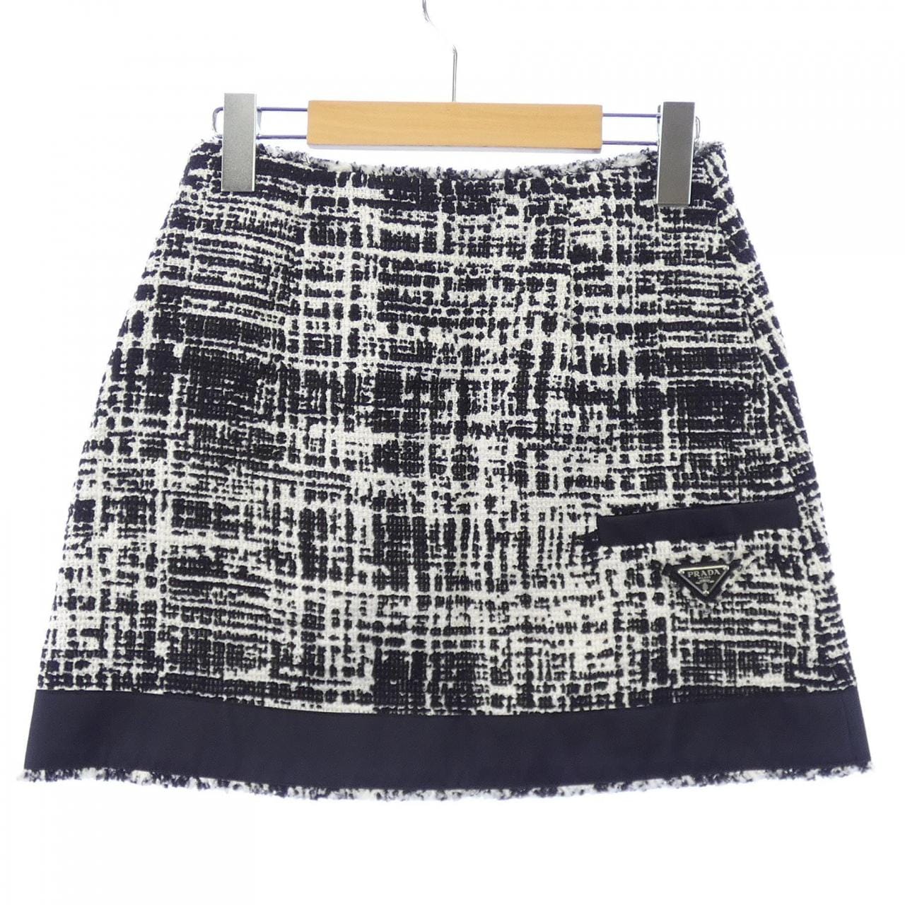プラダ PRADA トライアングルロゴ P164T S221 10FV スカート