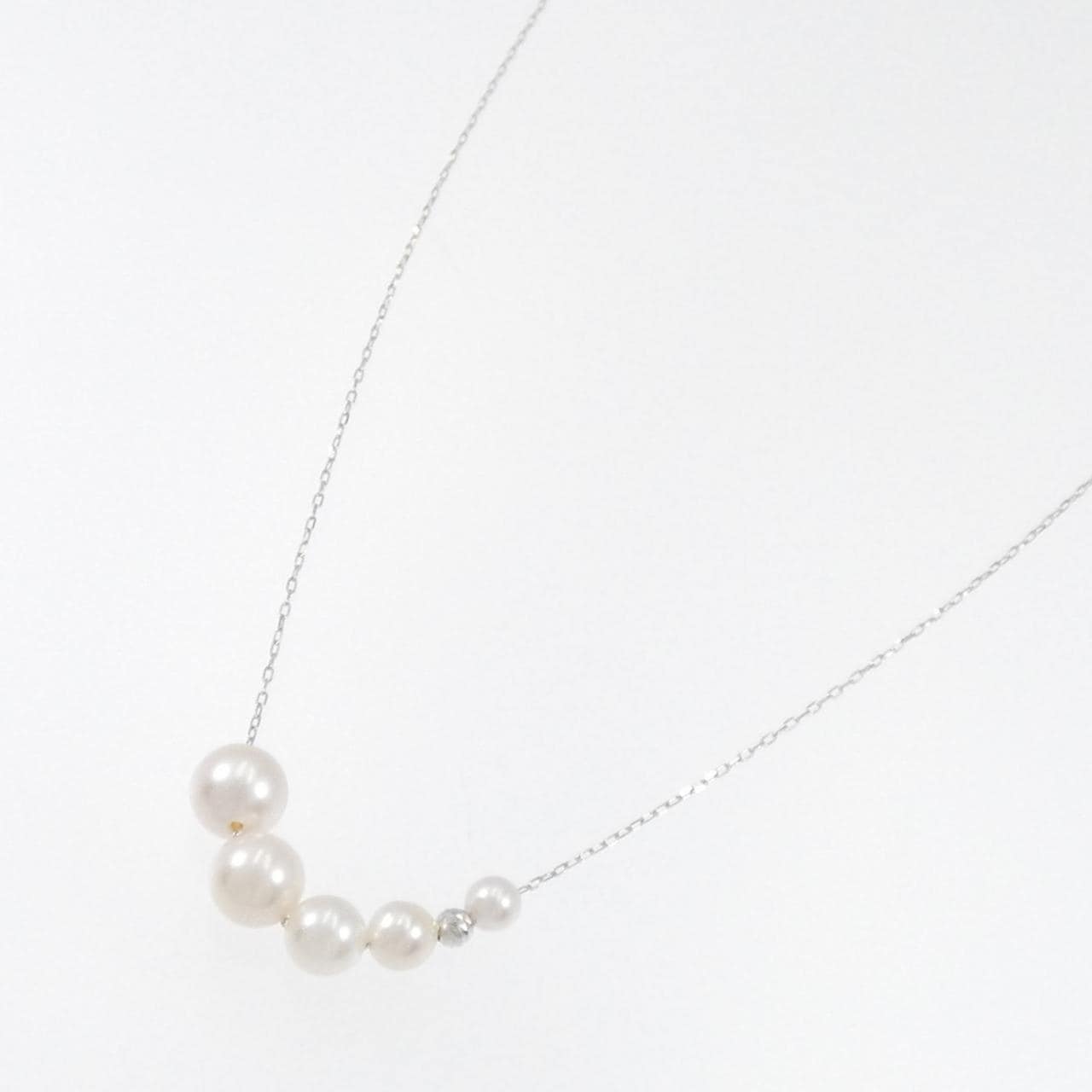 K18WG Akoya pearl necklace