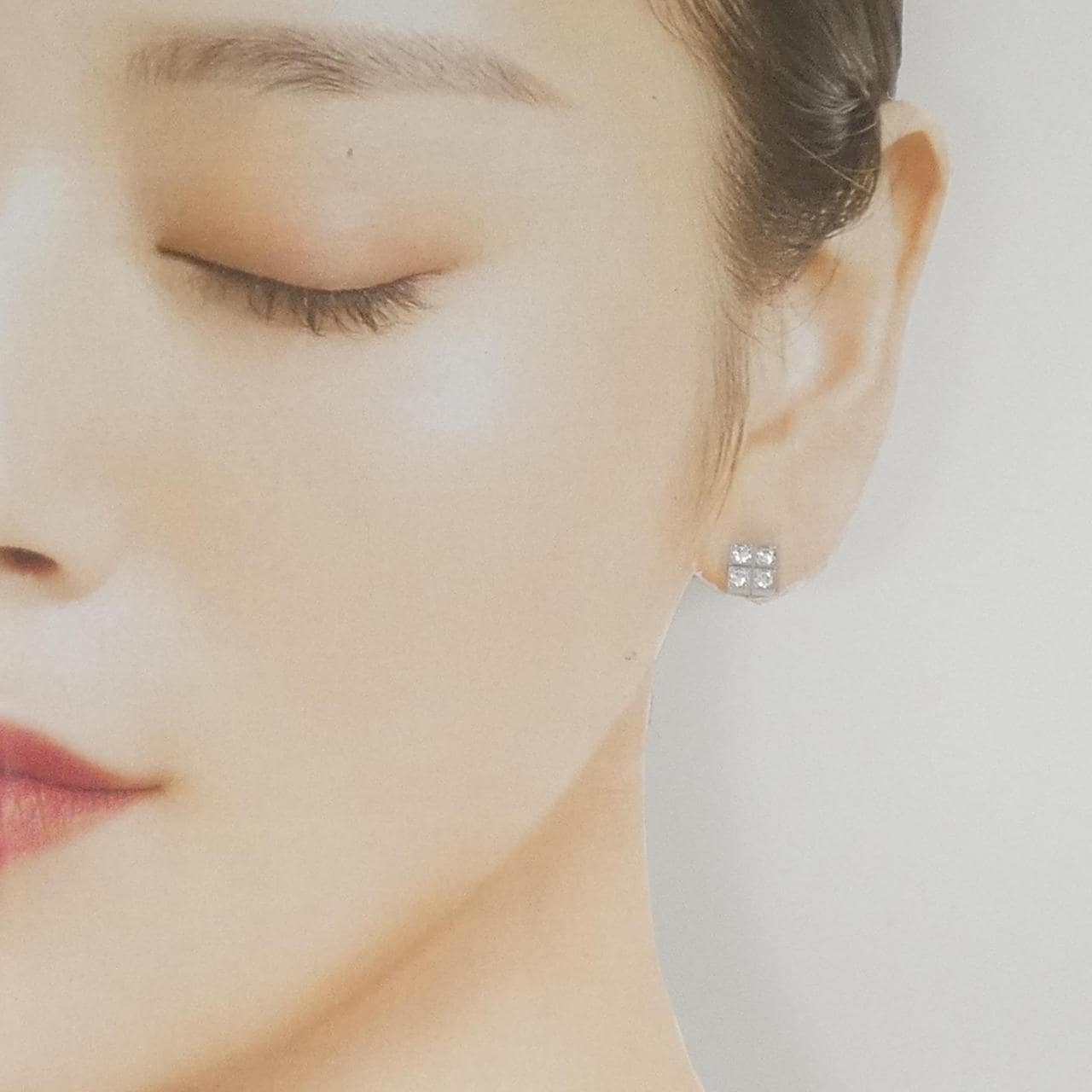 Cartier亚佩耶特耳环