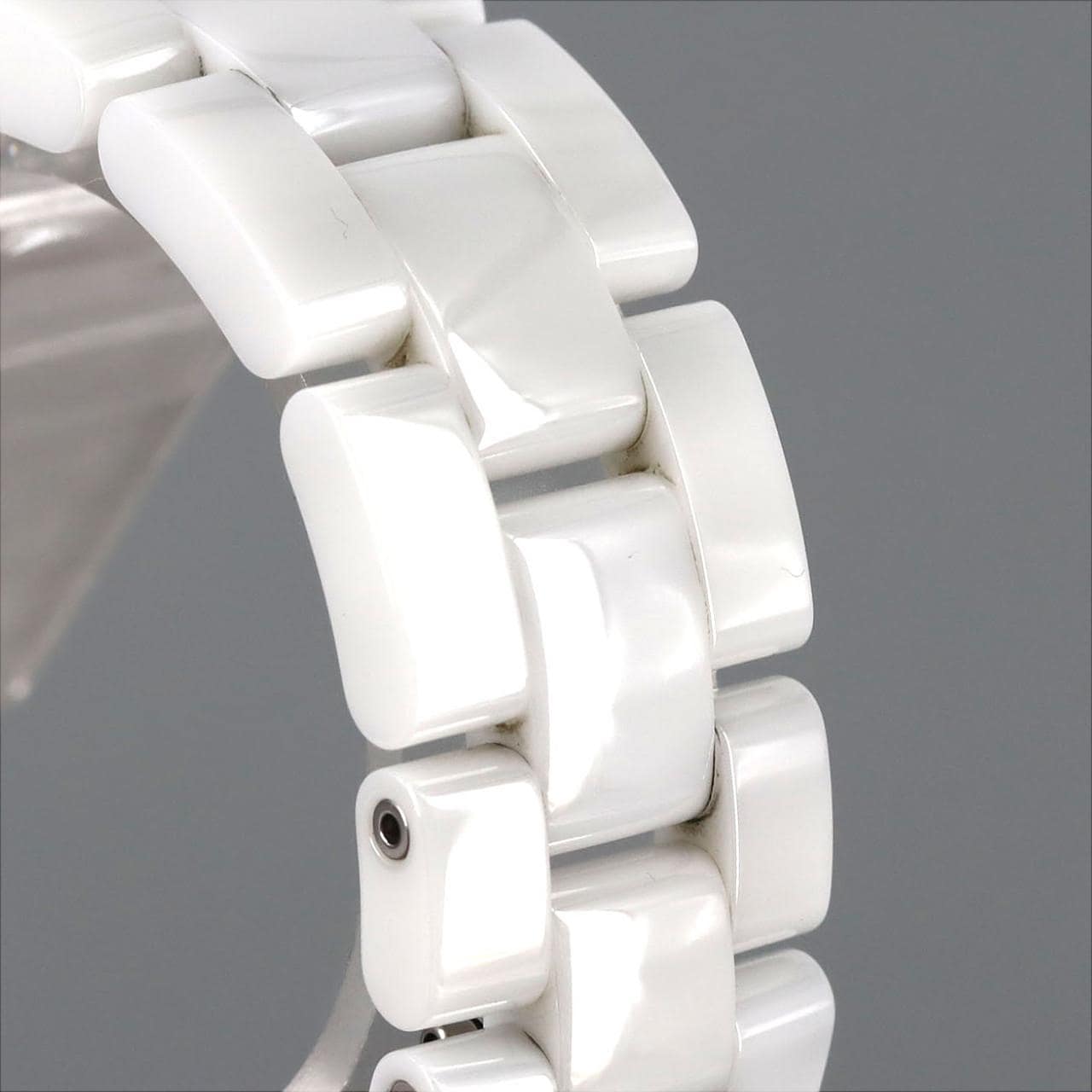 シャネル J12ファントムキャリバー12.1 38mmセラミック H6186 セラミック 自動巻