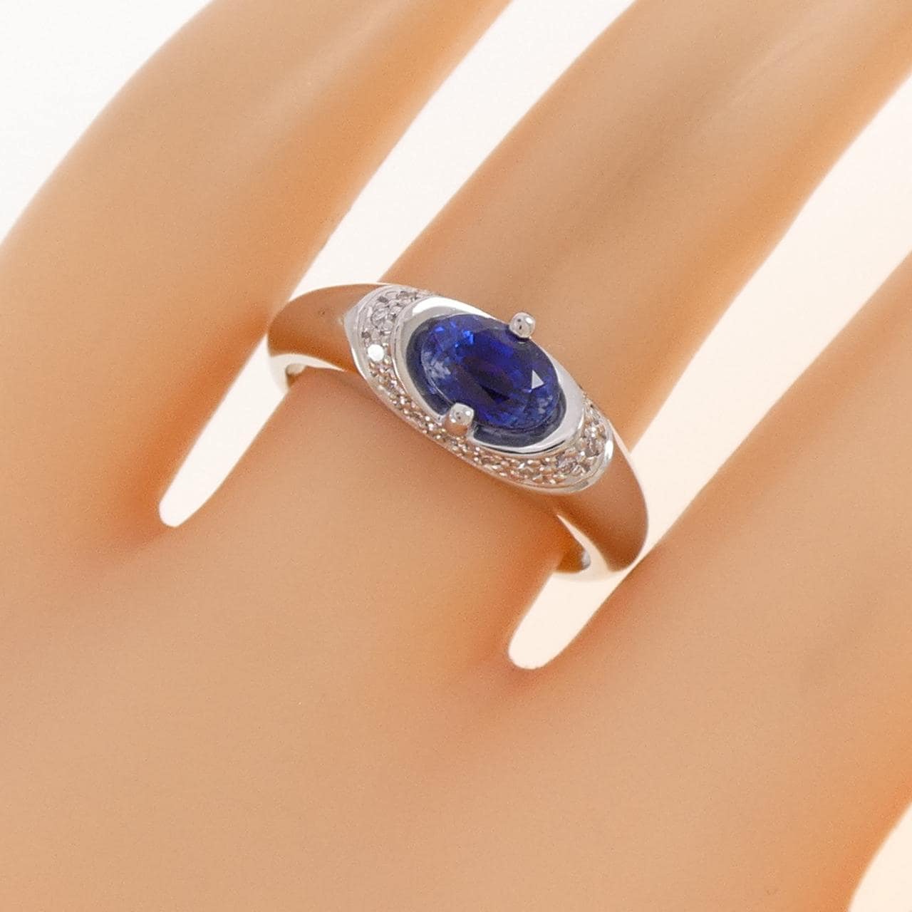 PT900 サファイヤ リング 1.00CT