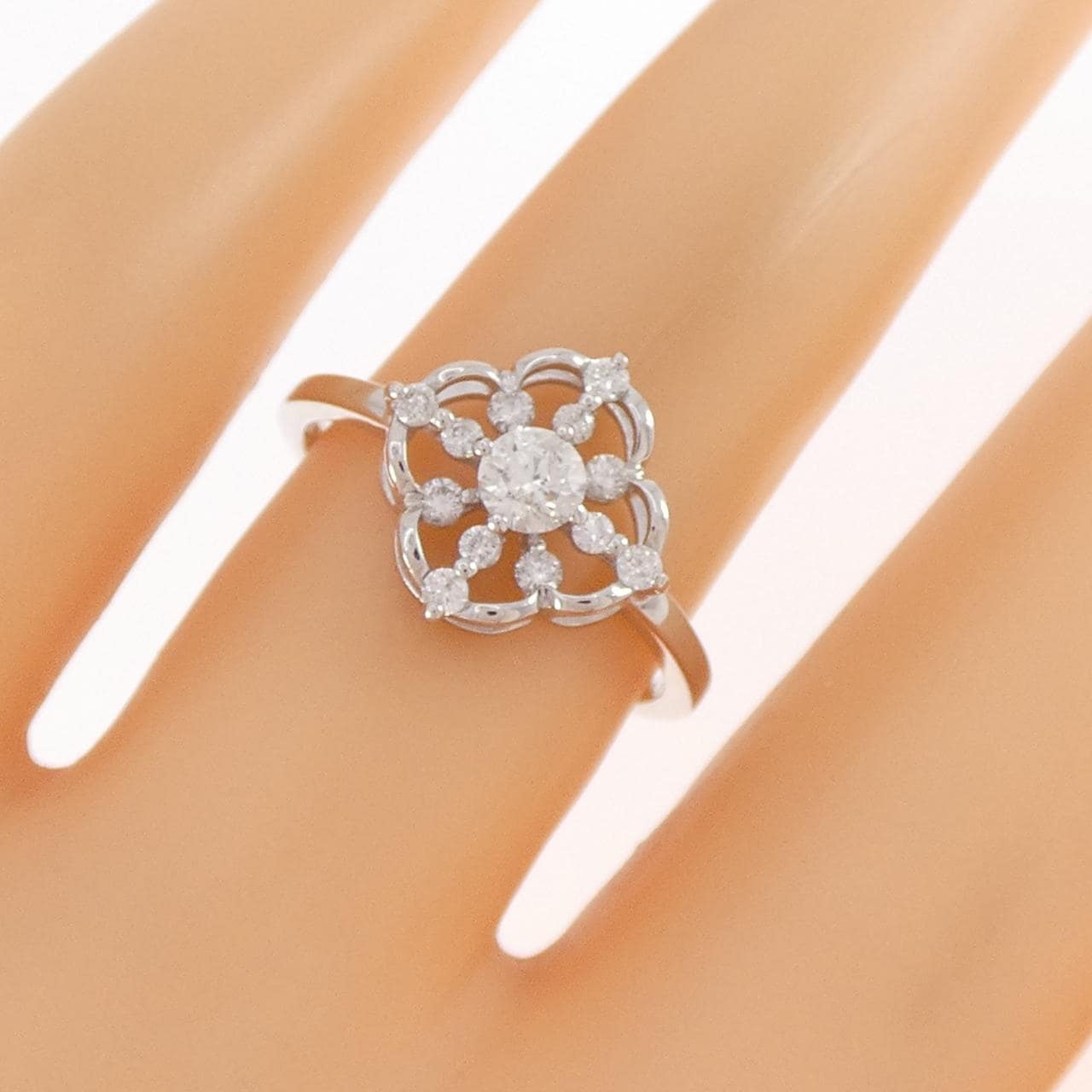 K18WG ダイヤモンド リング 0.30CT