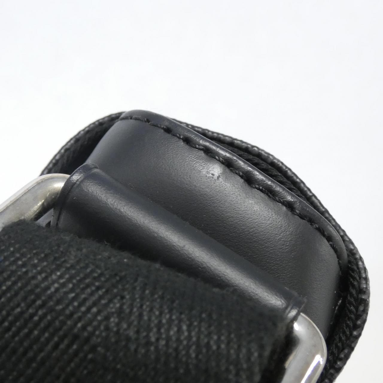 LOUIS VUITTON Damier Graphite District PM N41028 單肩包