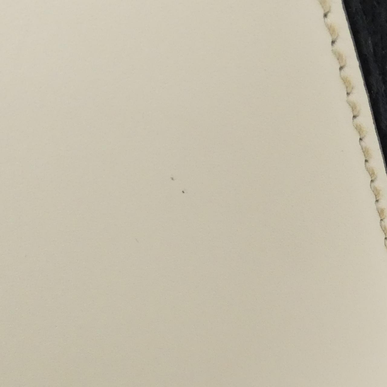 グッチ SYLVIE 431665 CVL1G バッグ