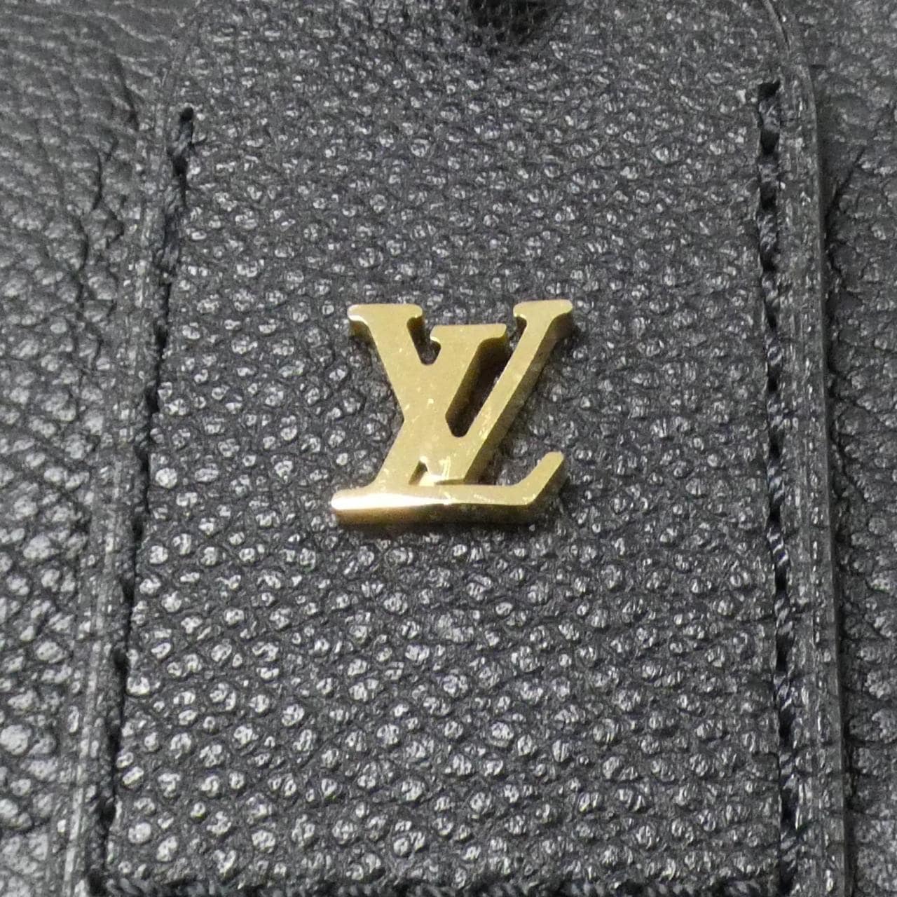 LOUIS VUITTON Monogram Empreinte Trianon MM M46487 包