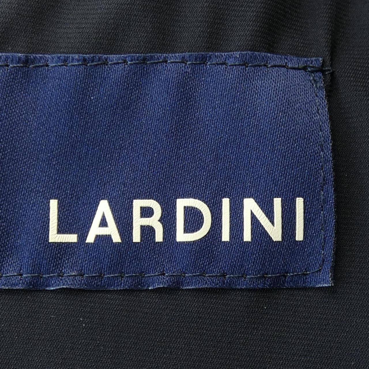 ラルディーニ LARDINI スーツ