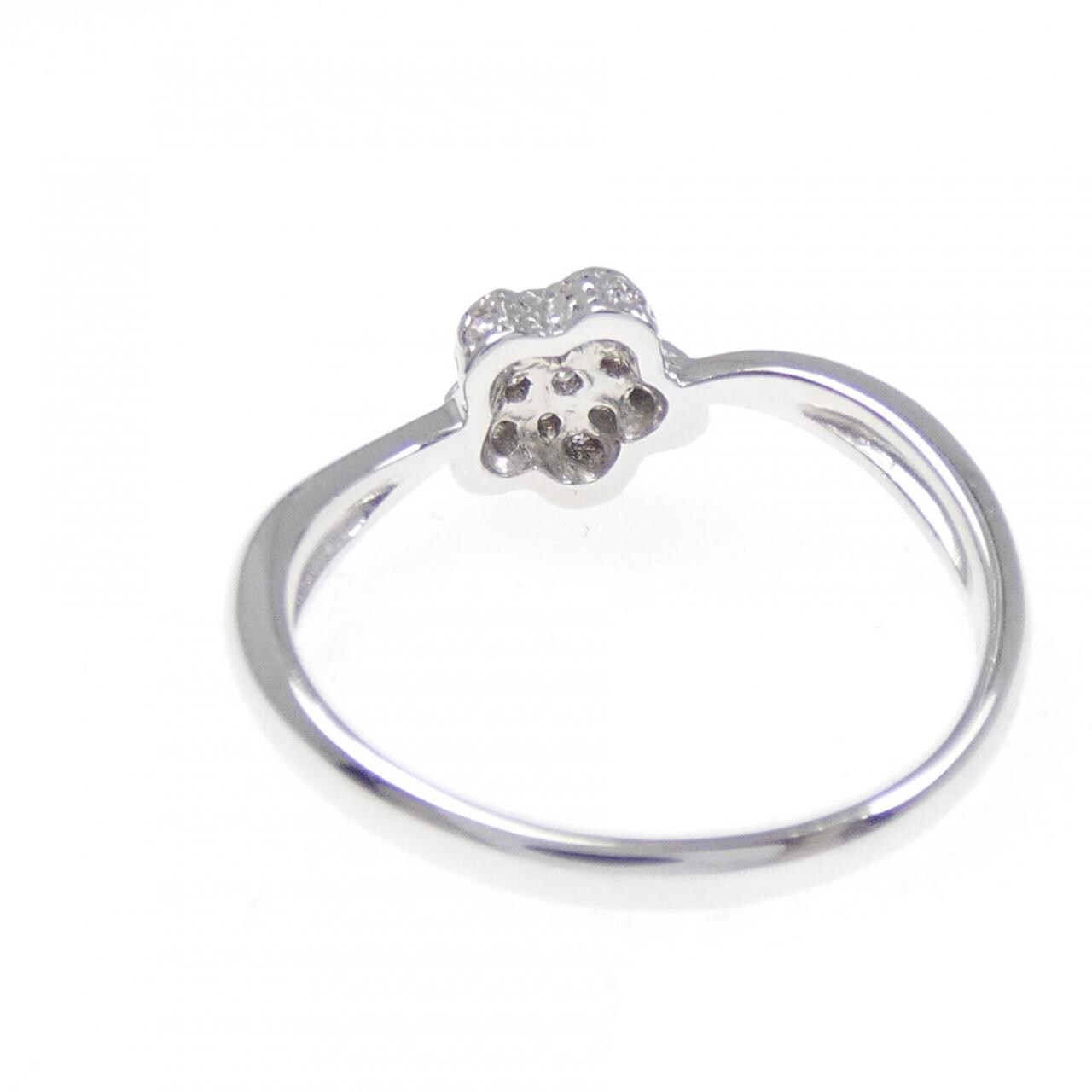 K18WG フラワー ダイヤモンド リング 0.09CT