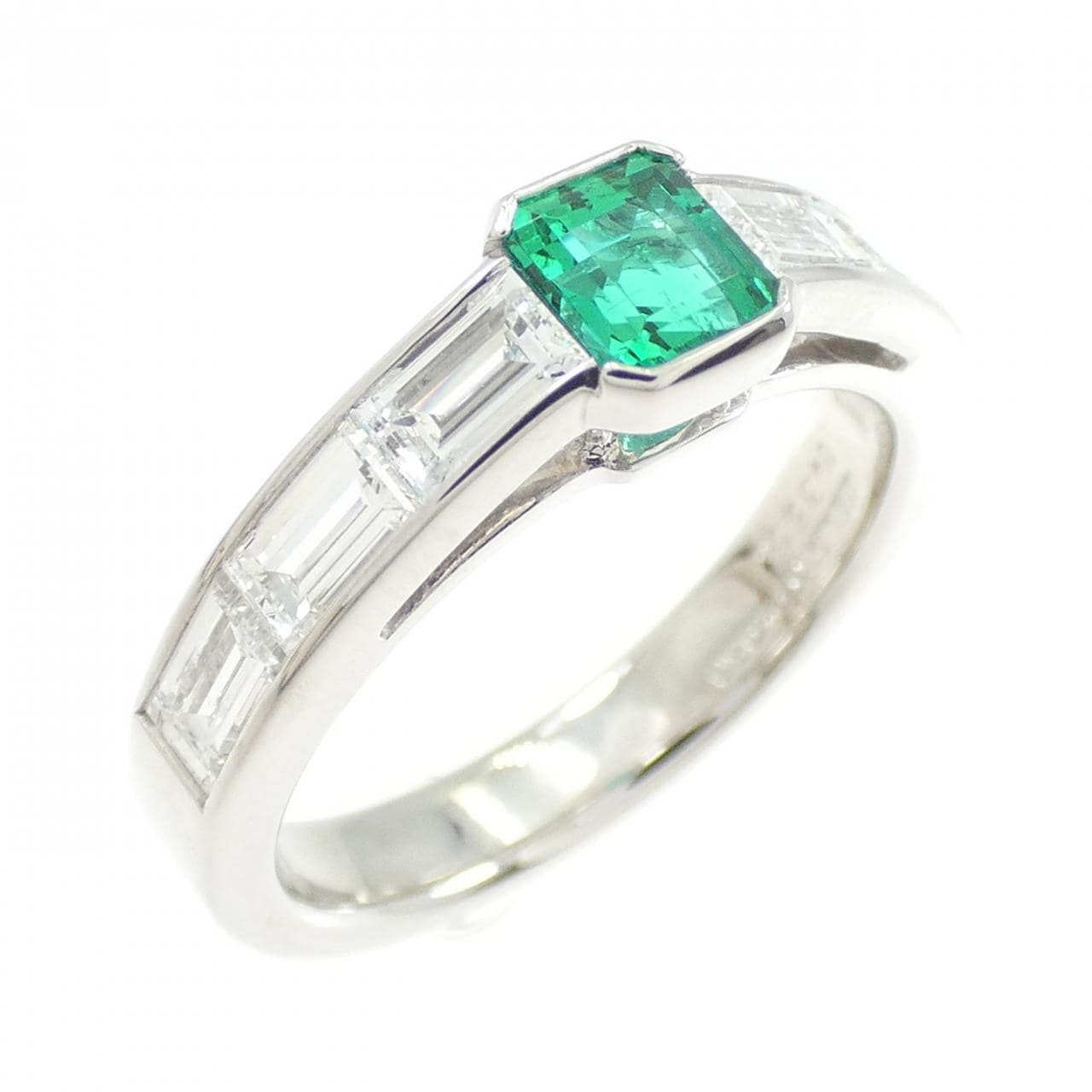 ミキモト エメラルド リング 0.35CT