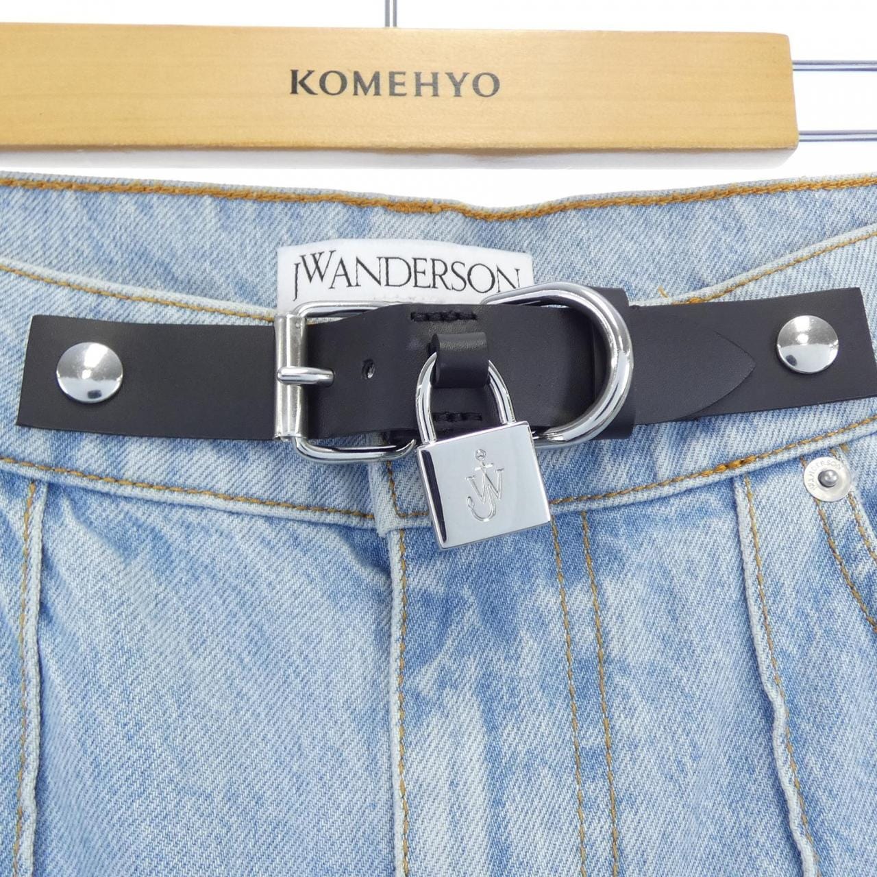 ジェイダブルアンダーソン J.W.ANDERSON ジーンズ