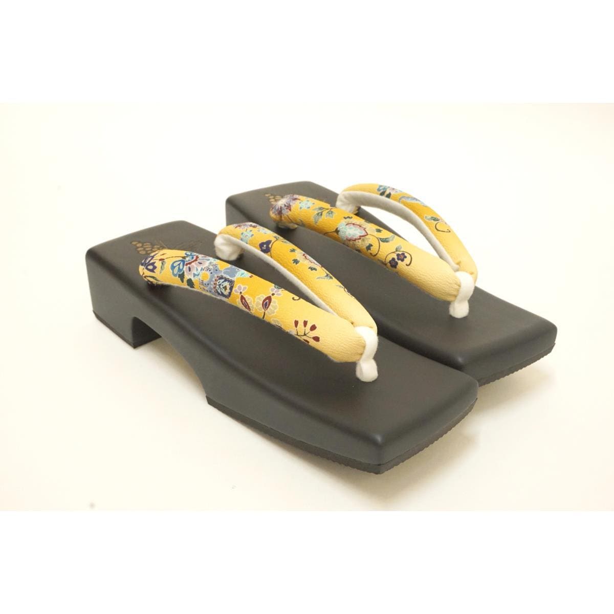 【新品】女下駄　【岡重】Ｆサイズ