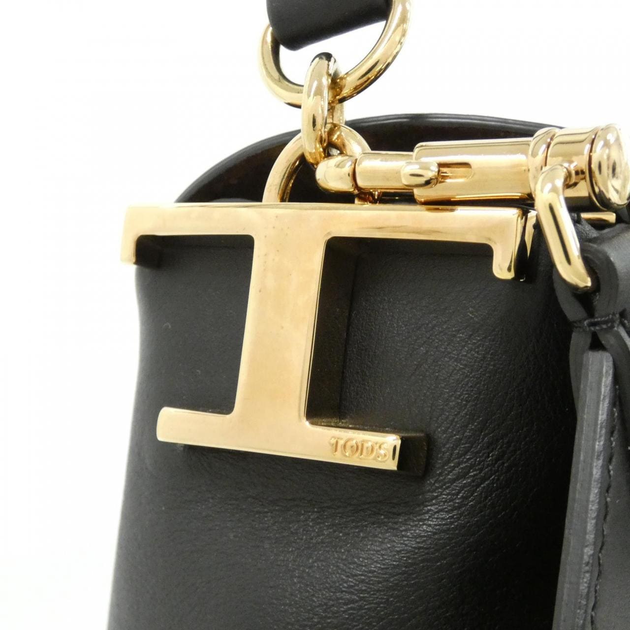 トッズ T CASE ショルダーバッグ