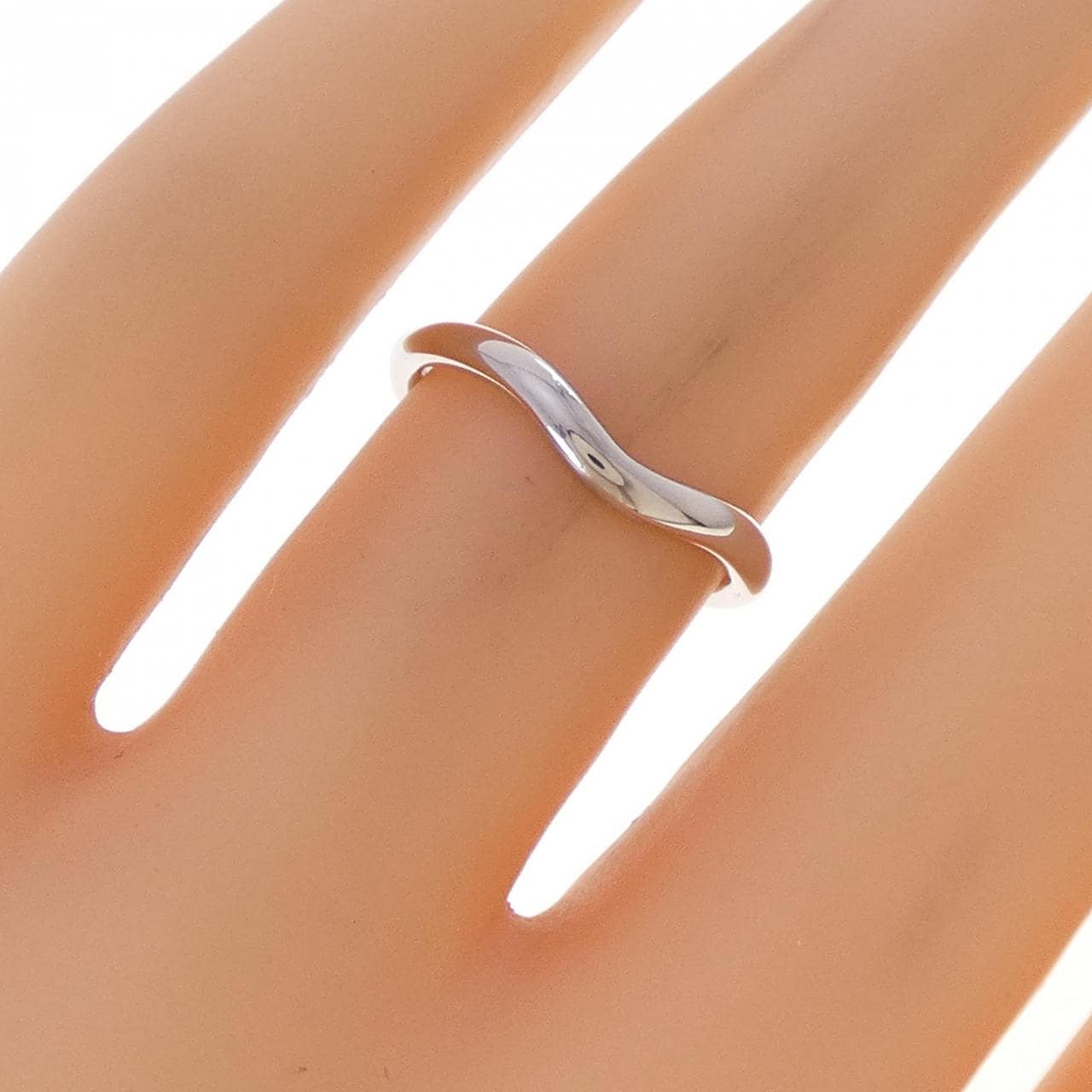 ティファニー カーブド リング