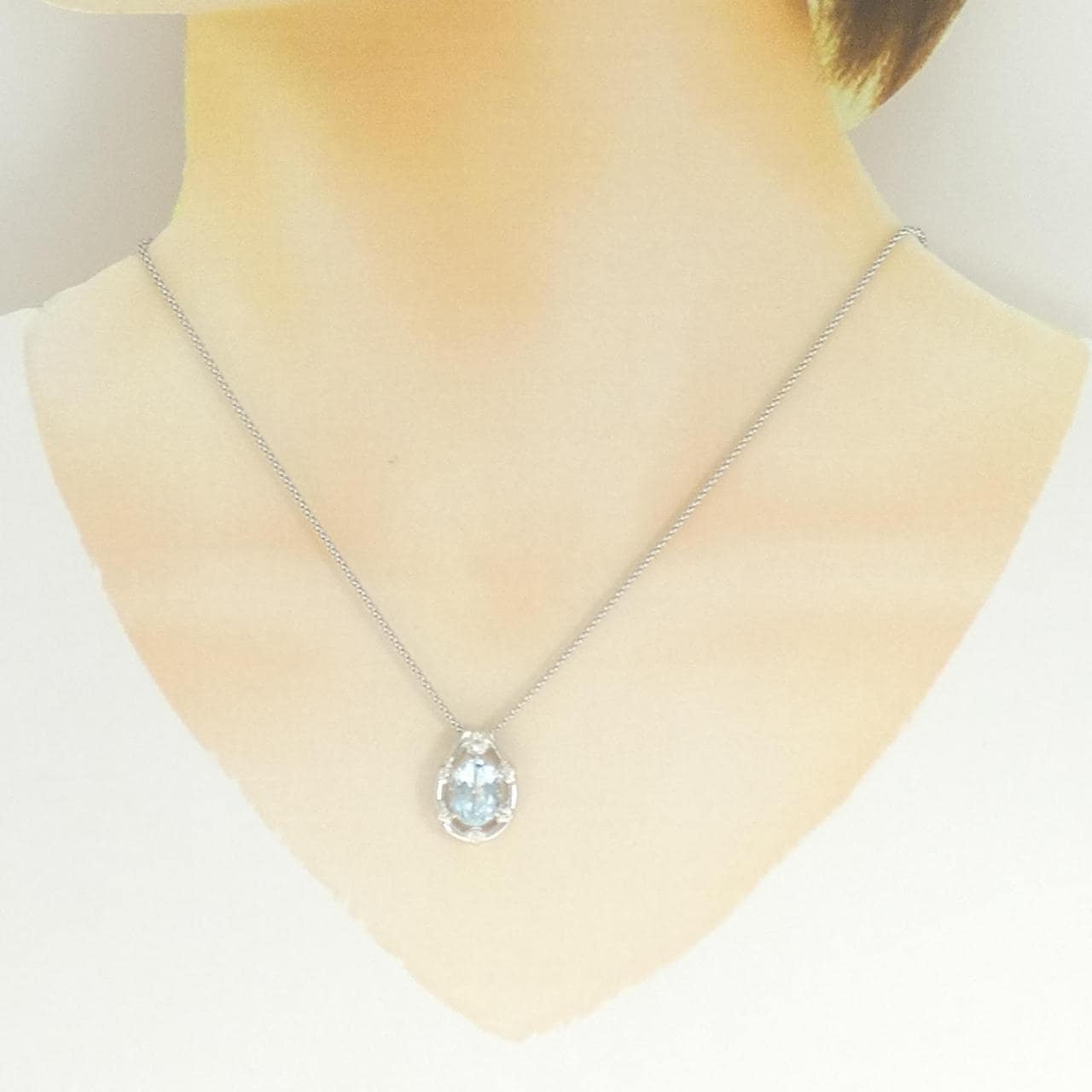PT900/K18WG アクアマリン ネックレス 2.40CT