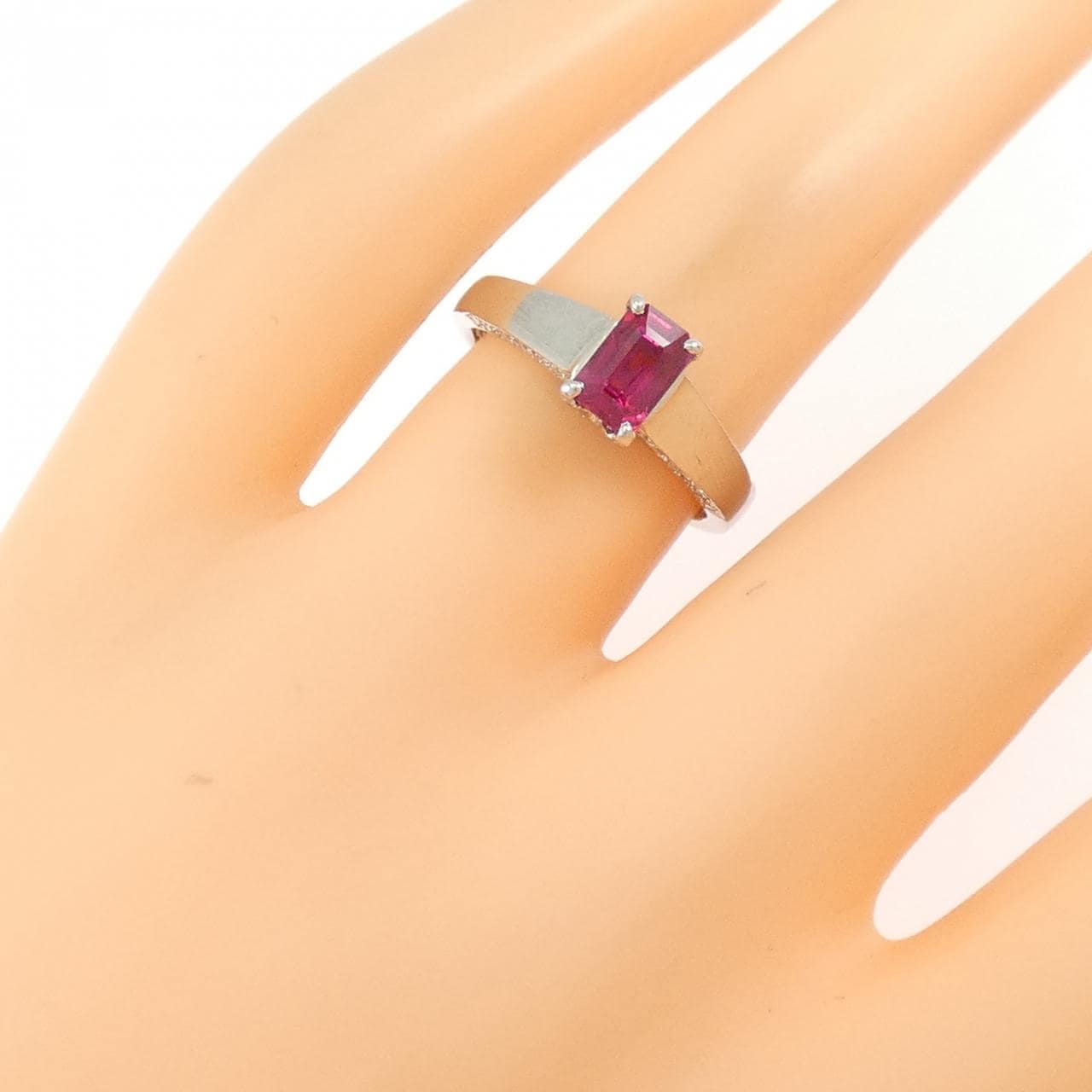 PT900 ルビー リング 1.015CT