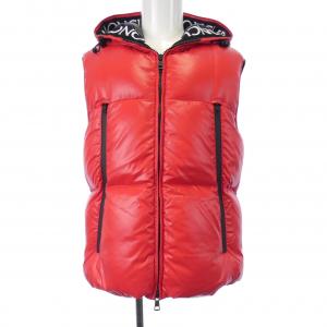 MONCLER オレンジ ダウンベスト アニメーションタグ