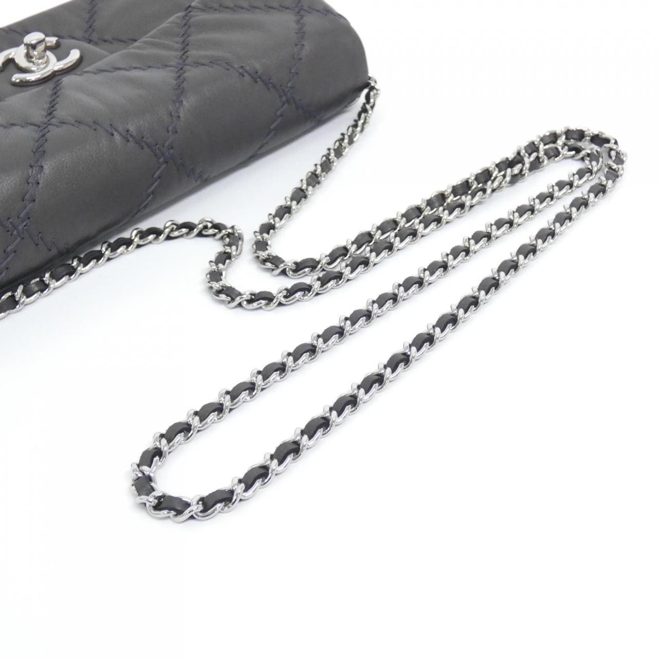 シャネル ショルダーバッグ