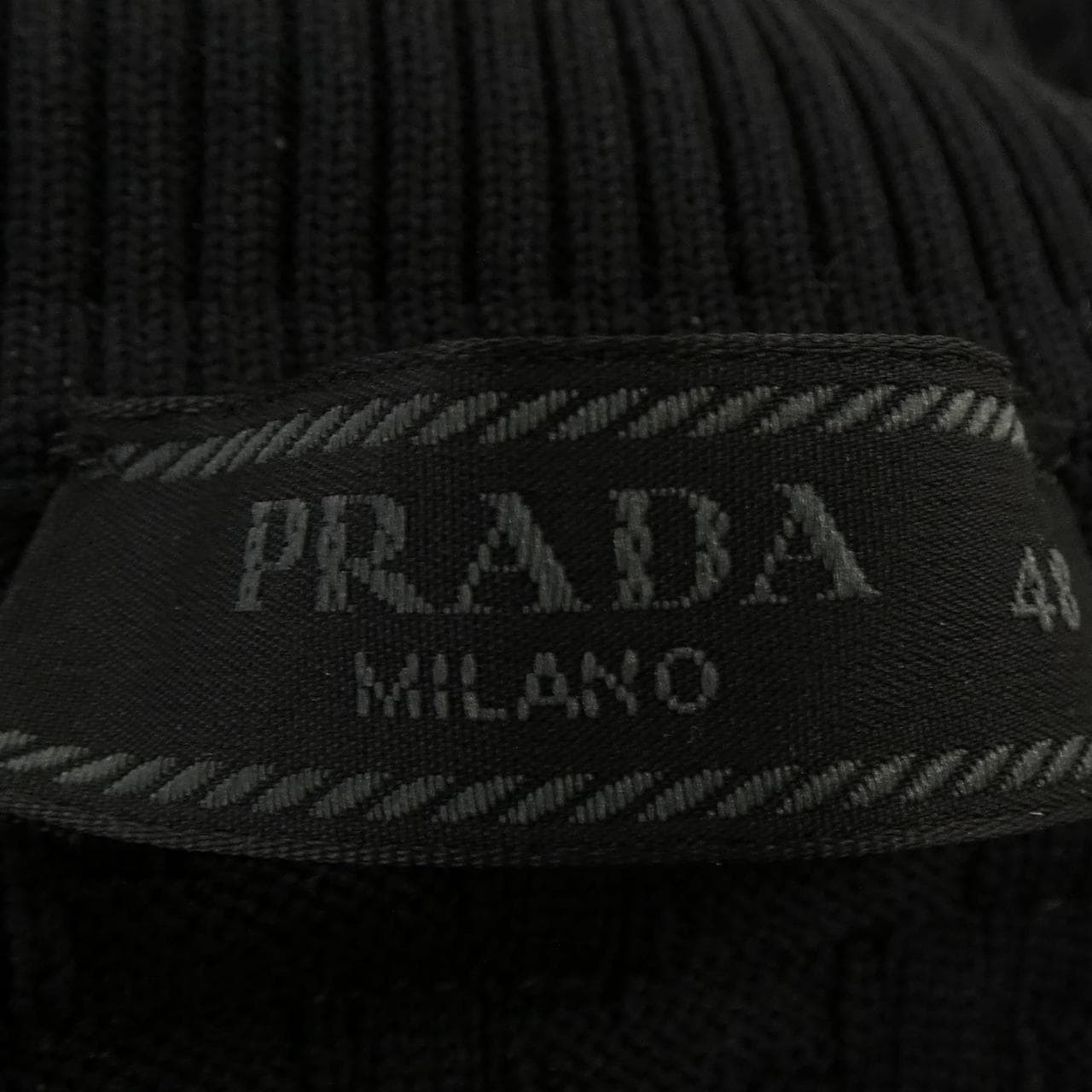 プラダ PRADA トライアングルロゴ UMR605 SOOO 15G0 ニット