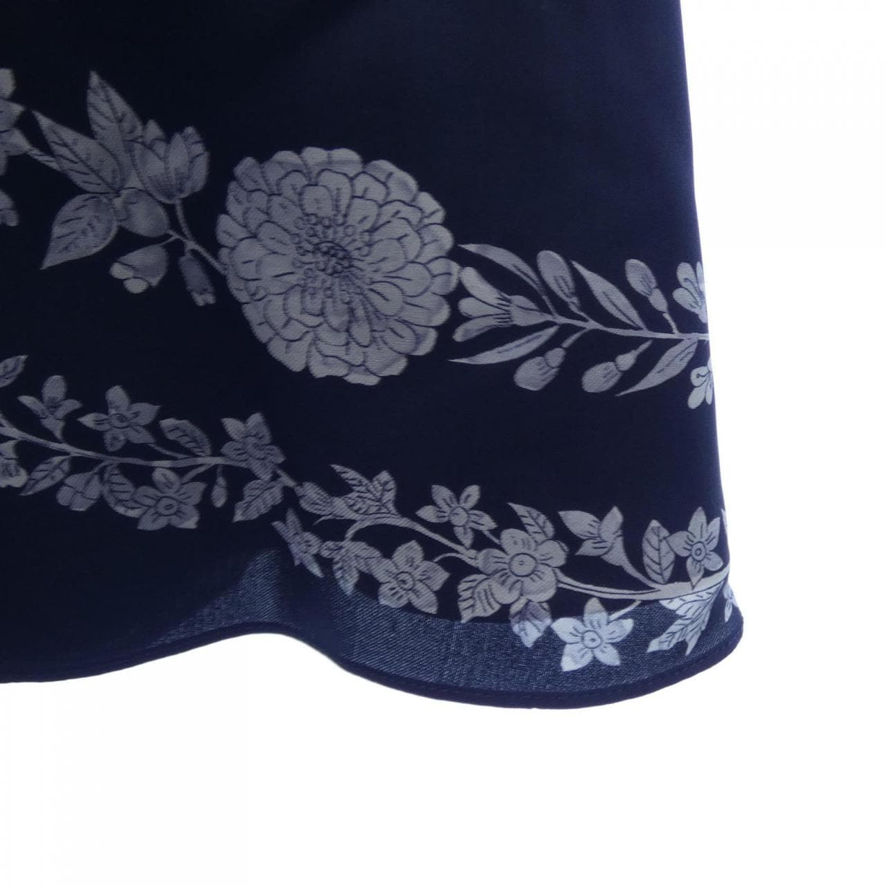 エルメス HERMES BRIDES DE GALA EN FLEURS ESQUISSE 5E0337D1 スカート