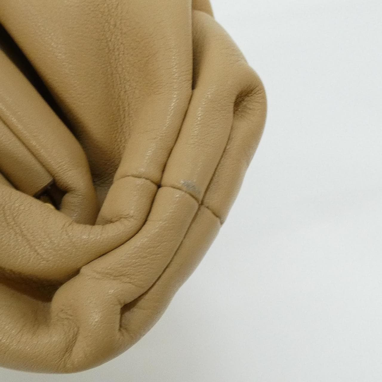 ボッテガヴェネタ 585852 VCP40 ショルダーバッグ