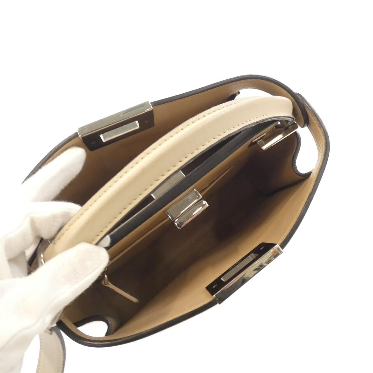 フェンディ ピーカブー エッセンシャリー 8BN302 SMQ バッグ