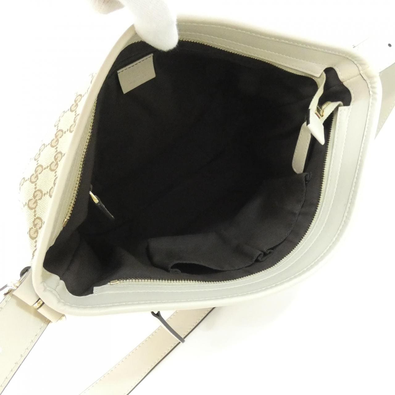 グッチ 388930 KQWFY ショルダーバッグ