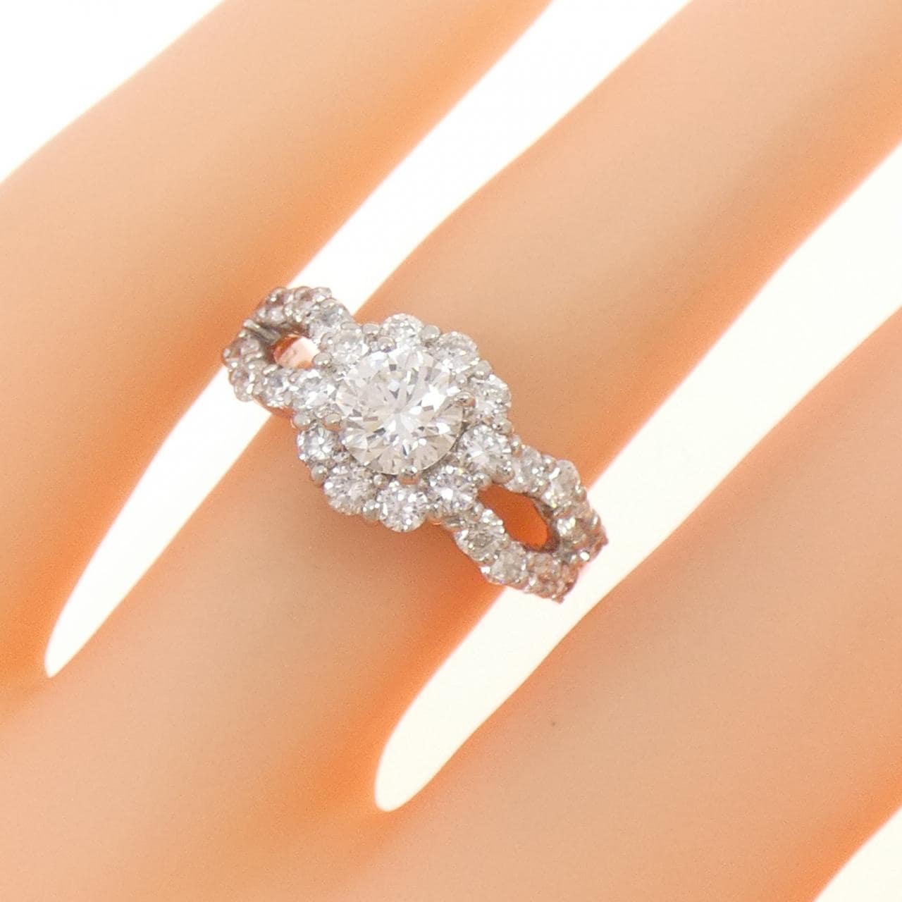 PT900 ダイヤモンド リング 0.592CT I SI2 VG