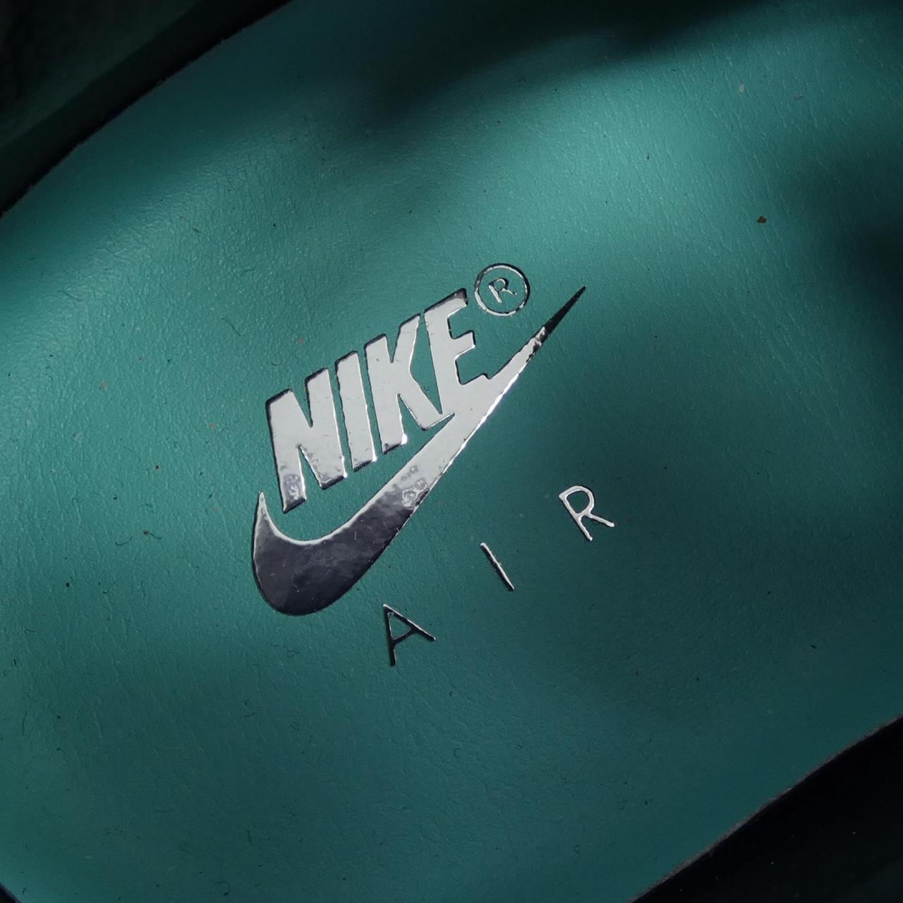 ナイキ NIKE DZ1382-001 TIFFANY スニーカー