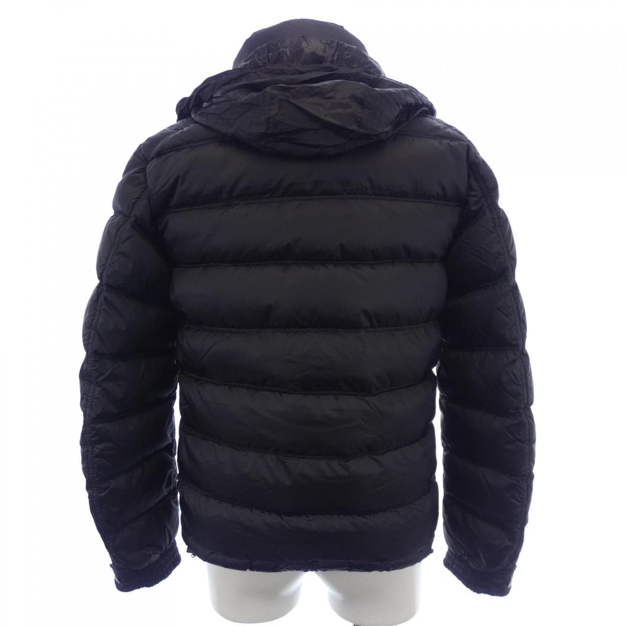 モンクレール MONCLER ダウンジャケット