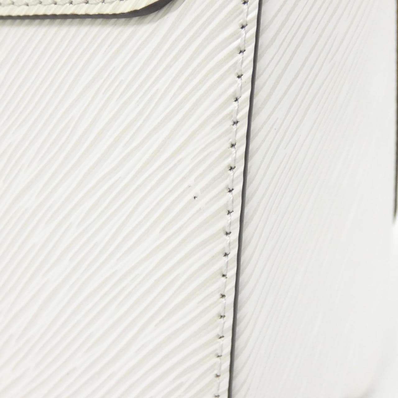 ルイヴィトン エピ ツイスト MM M21111 ショルダーバッグ